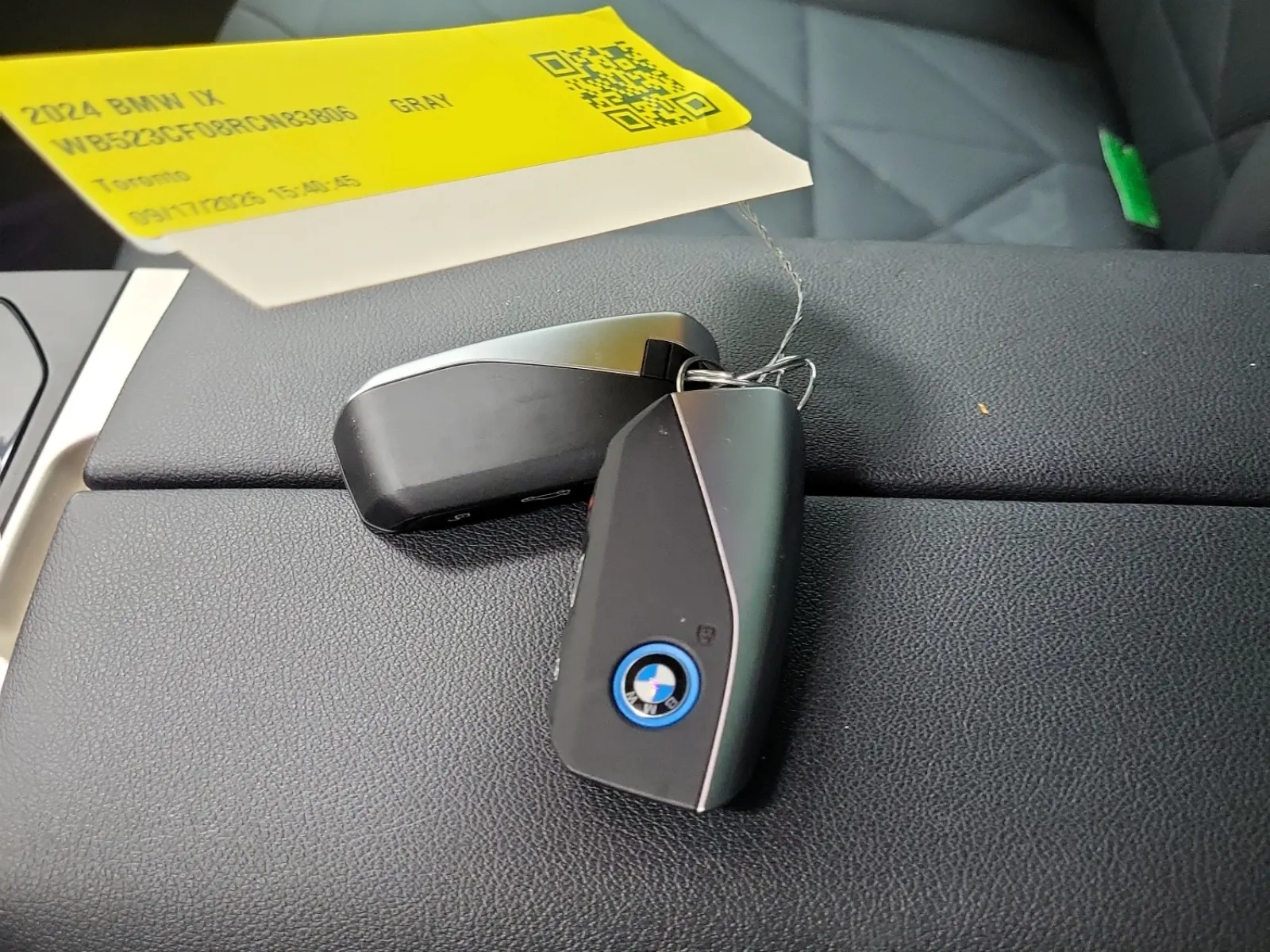 Keys/Fobs/Manual Photo
