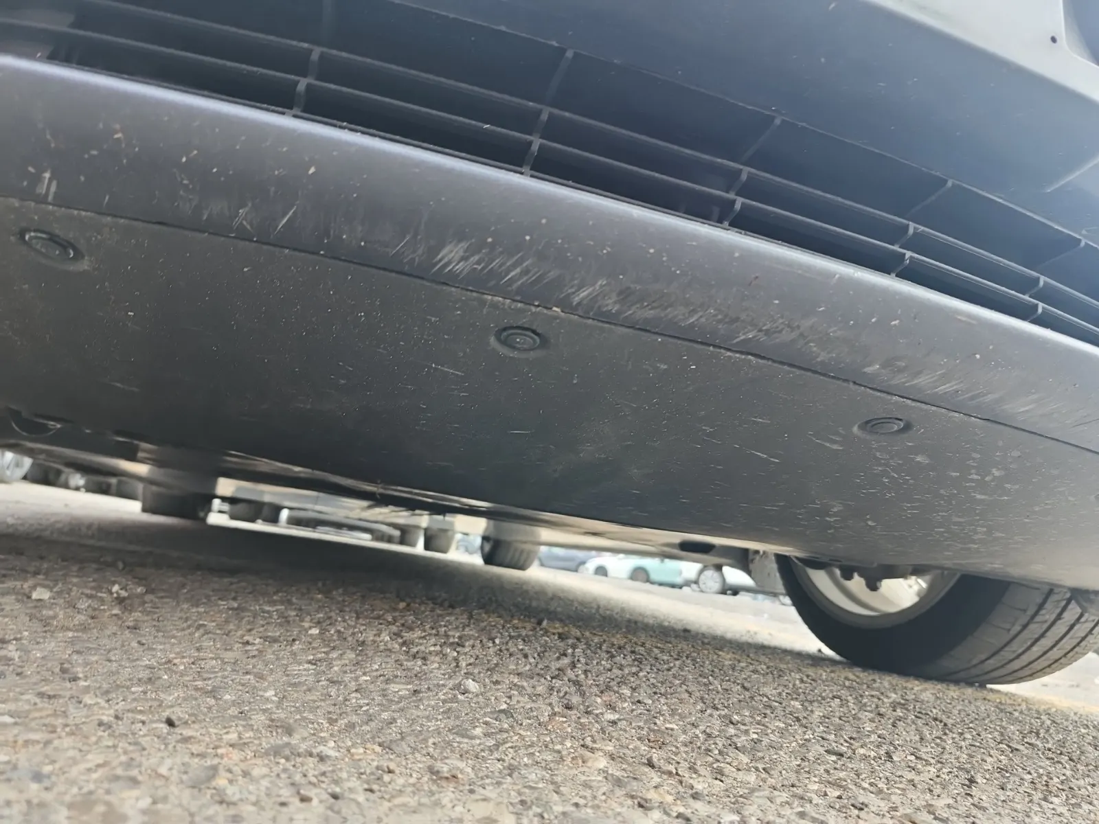 Undercarriage - Front Photo