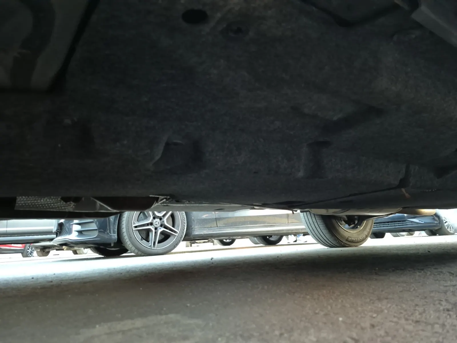 Undercarriage - Driver Photo