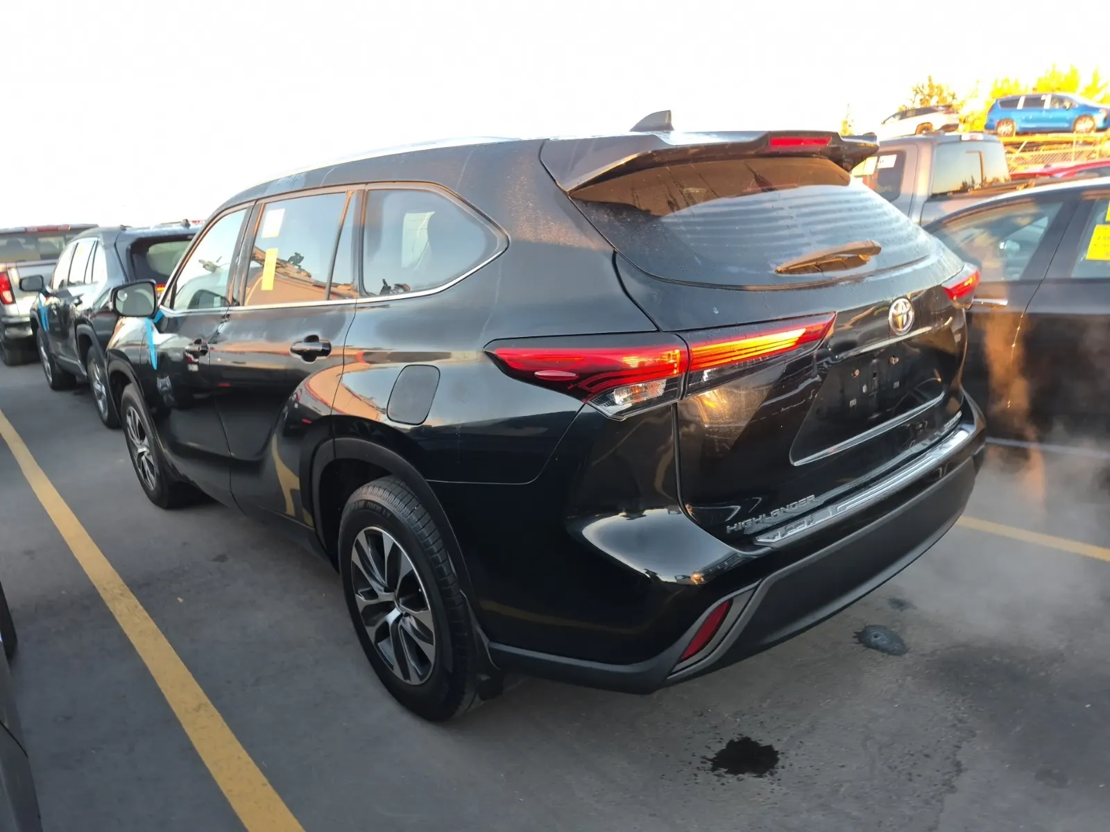 Driver Rear 3/4 Photo