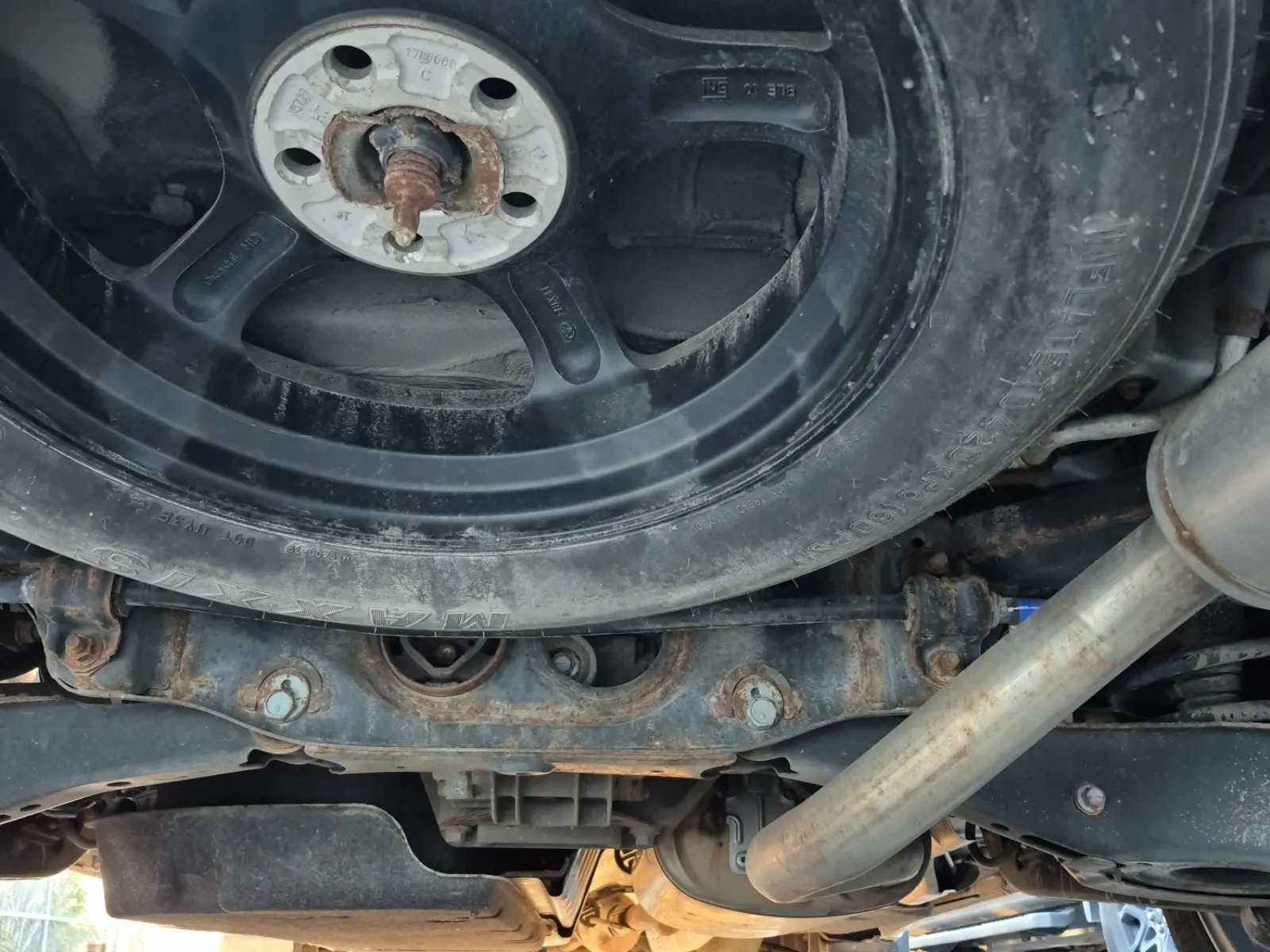 Spare Tire & Wheel Photo