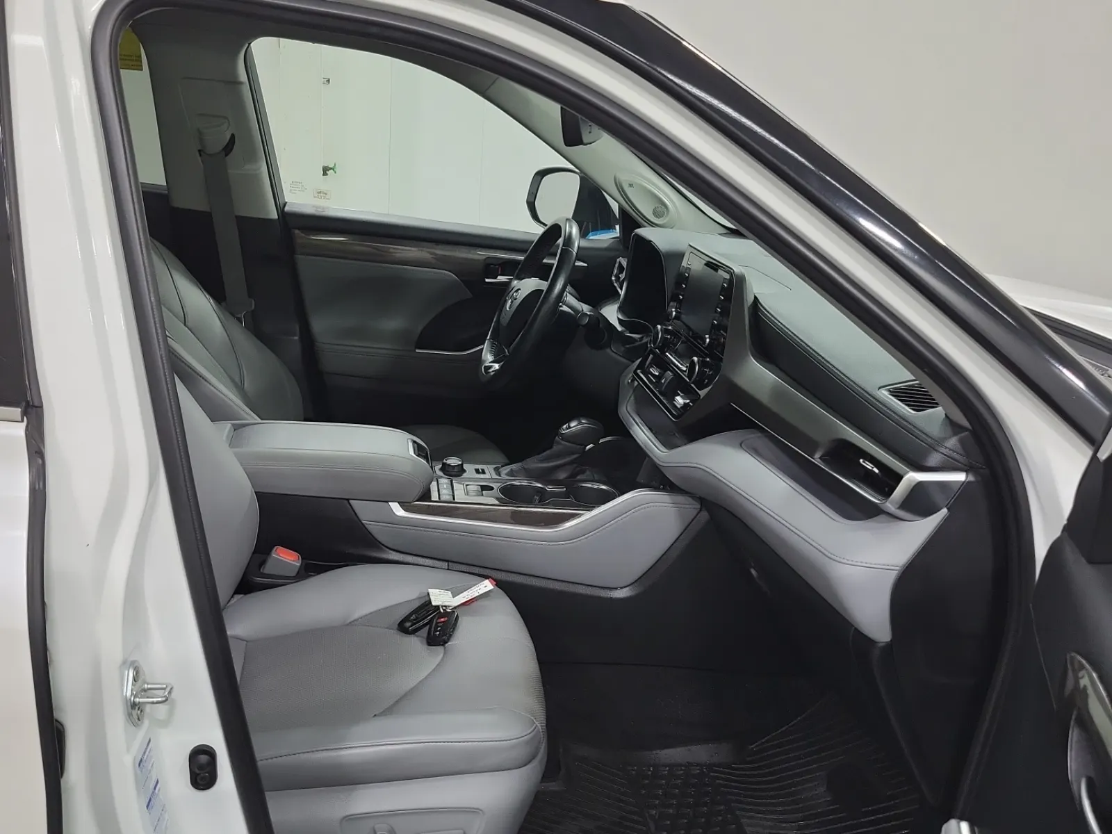 Right Side Interior Photo