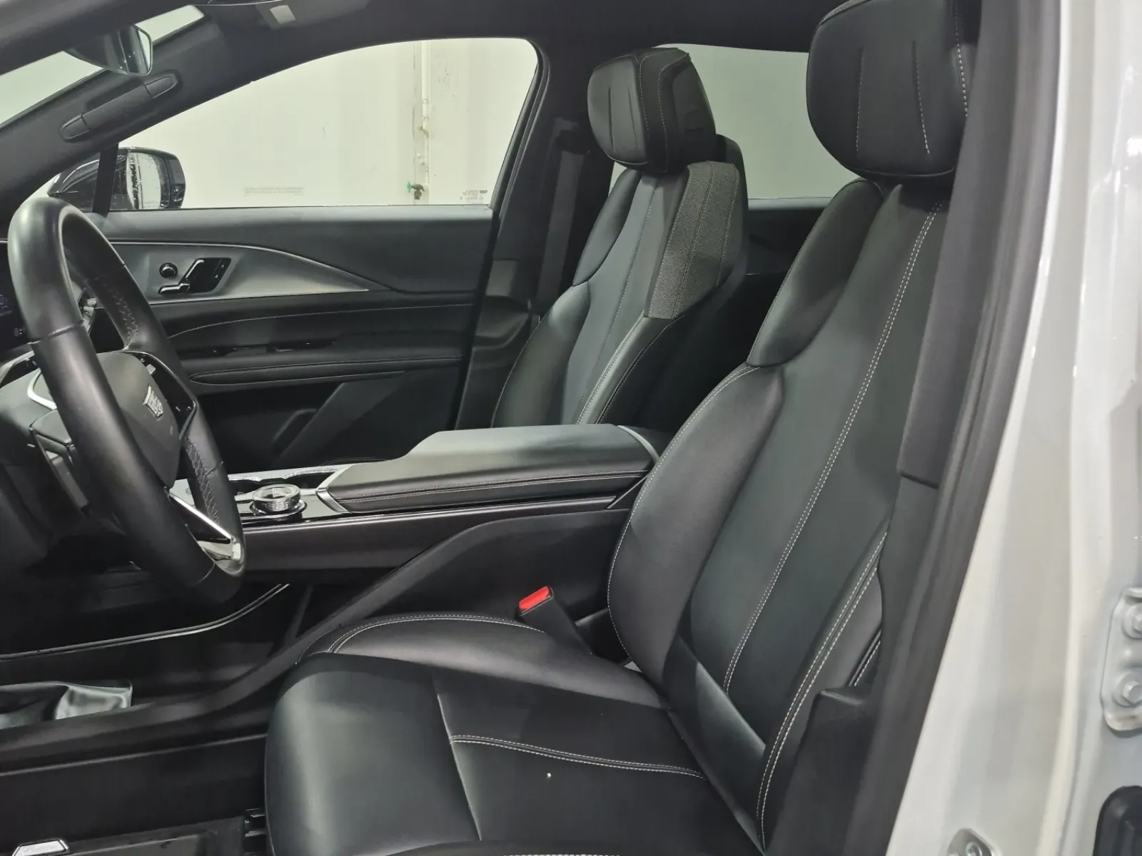 Front Interior Photo