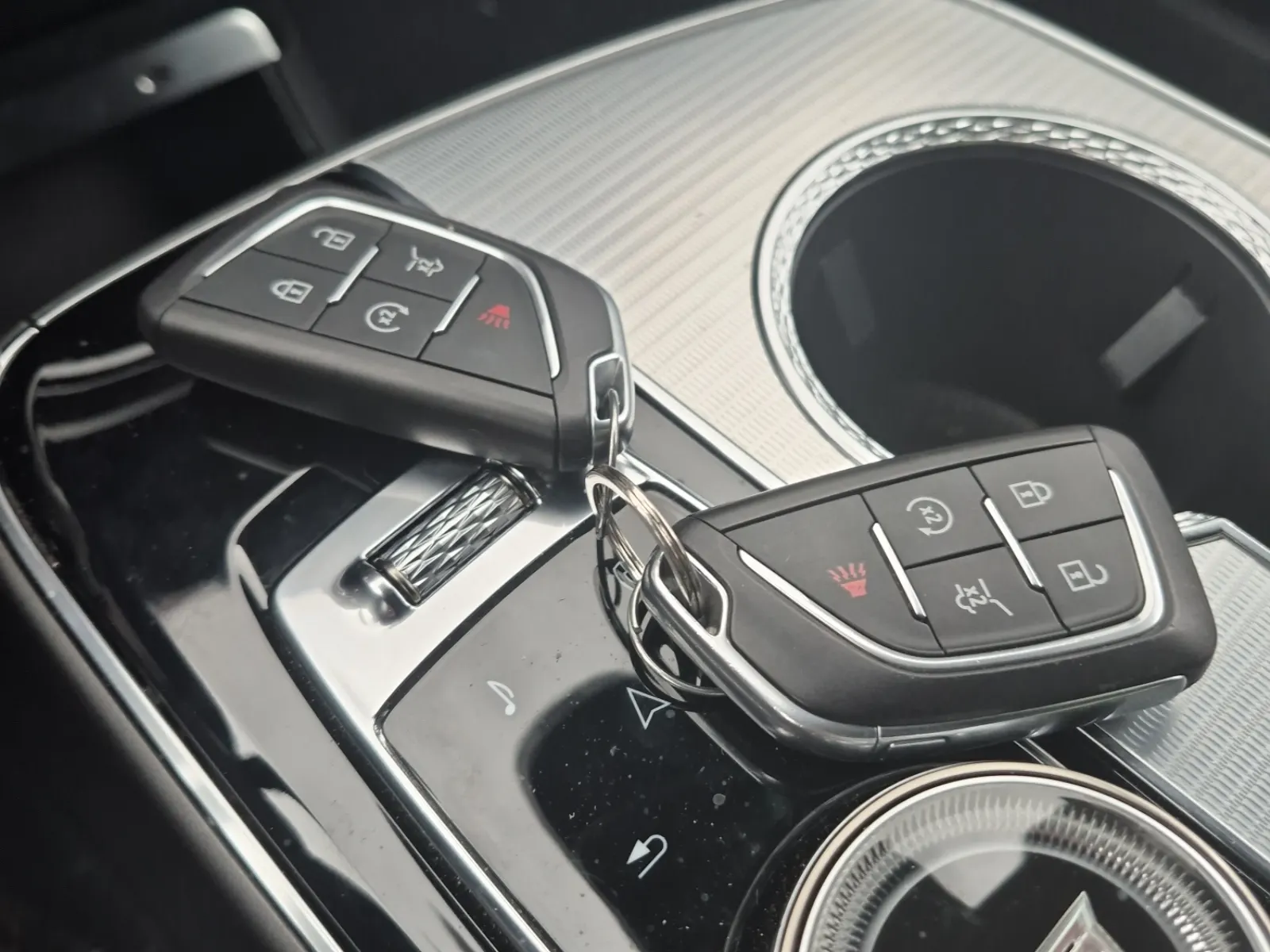 Keys/Fobs/Manual Photo