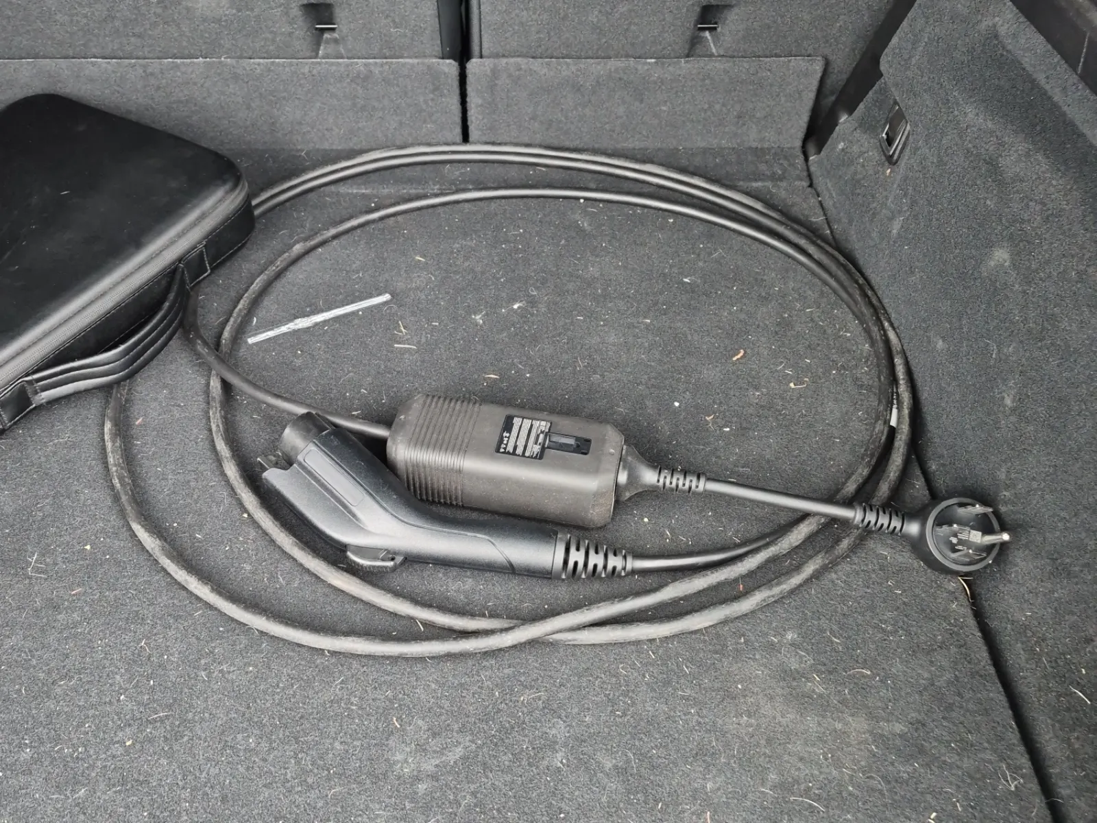 Charging Cable Photo