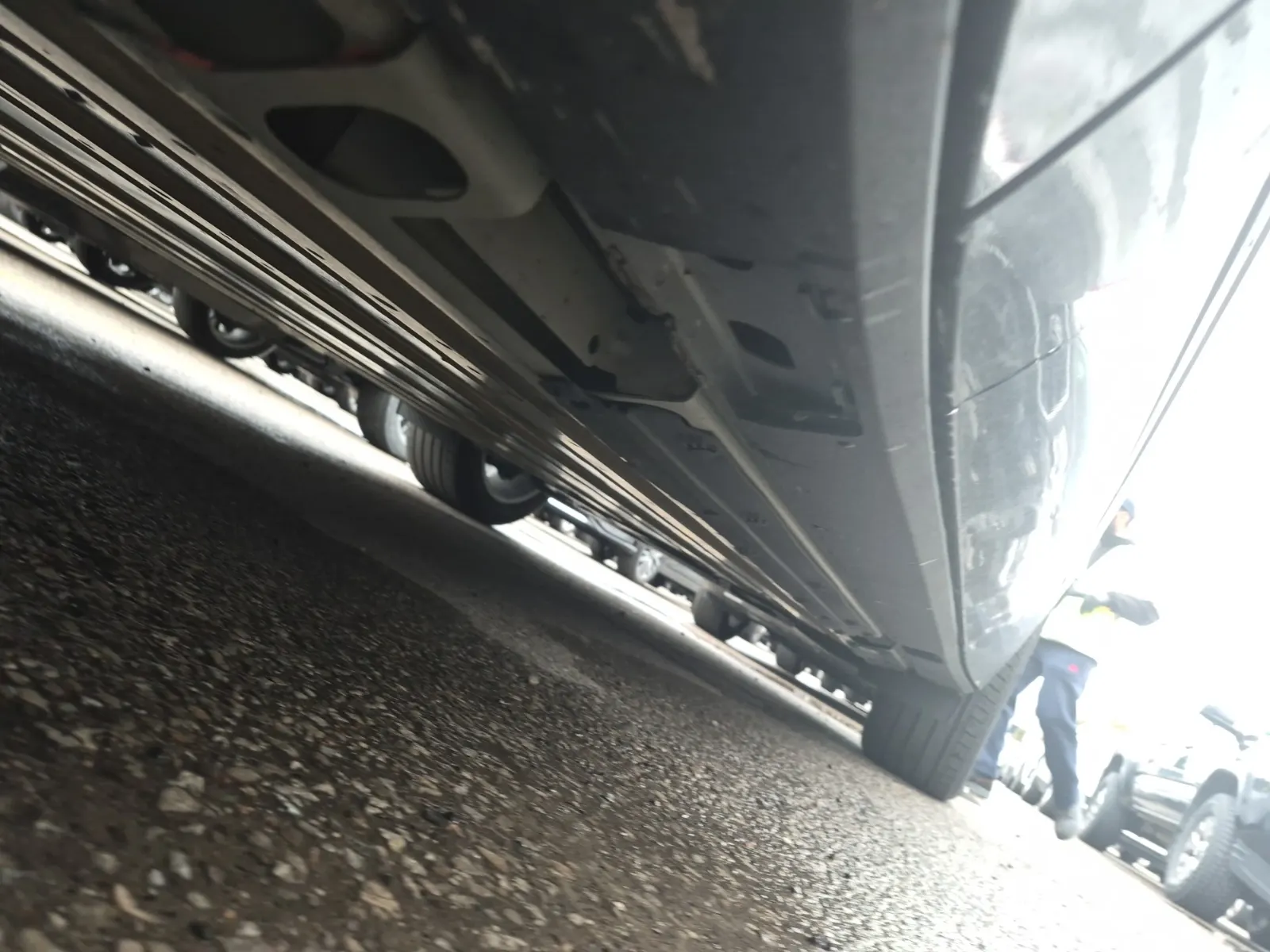 Undercarriage - Driver Photo