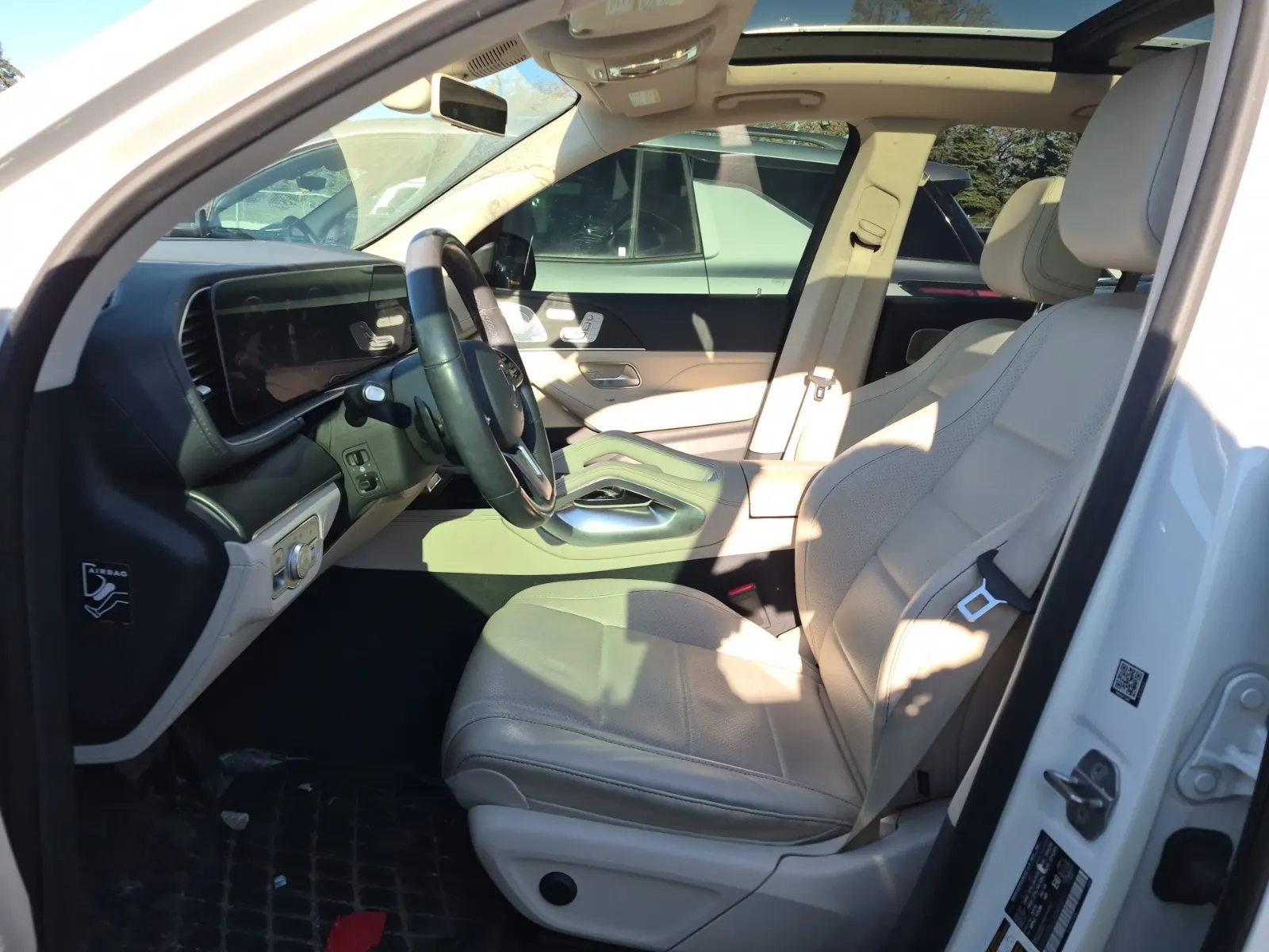 Front Interior Photo