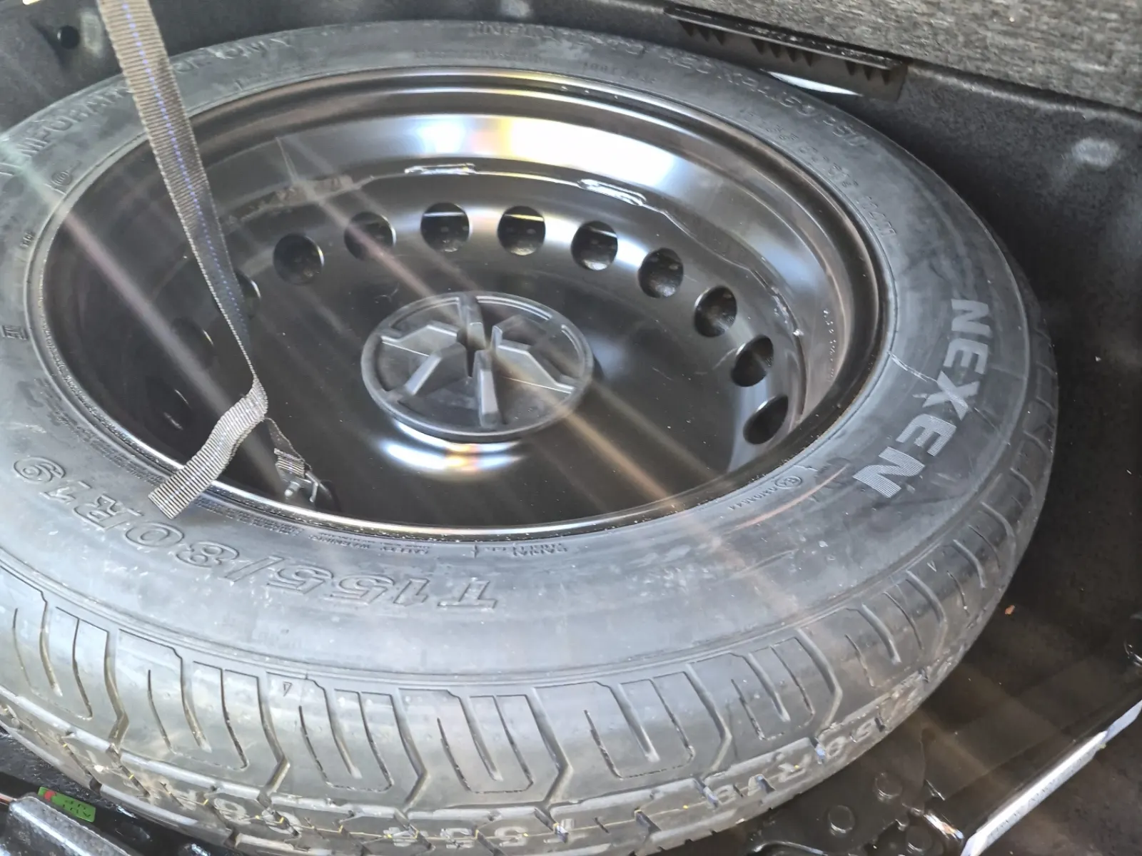 Spare Tire & Wheel Photo