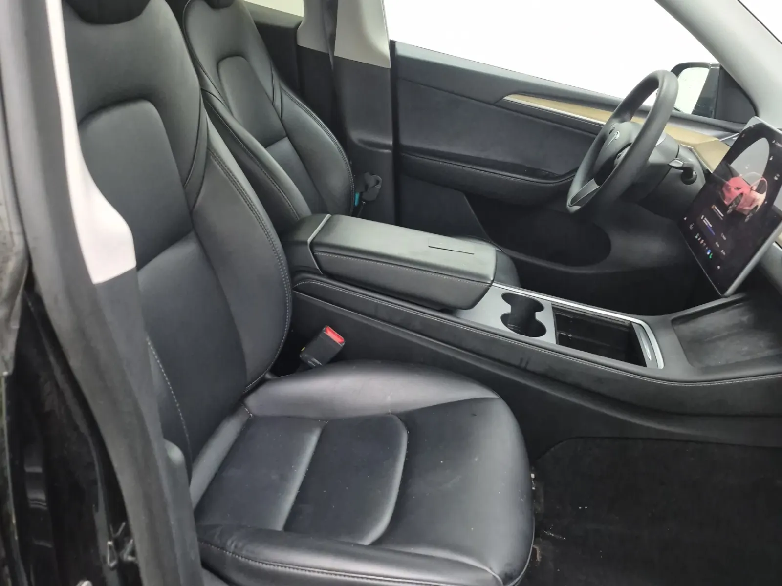 Right Side Interior Photo