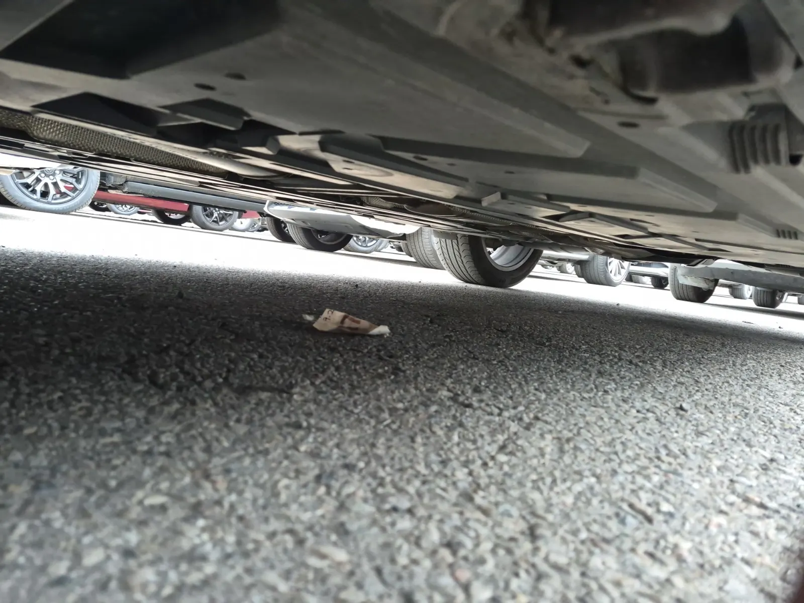 Undercarriage - Driver Photo
