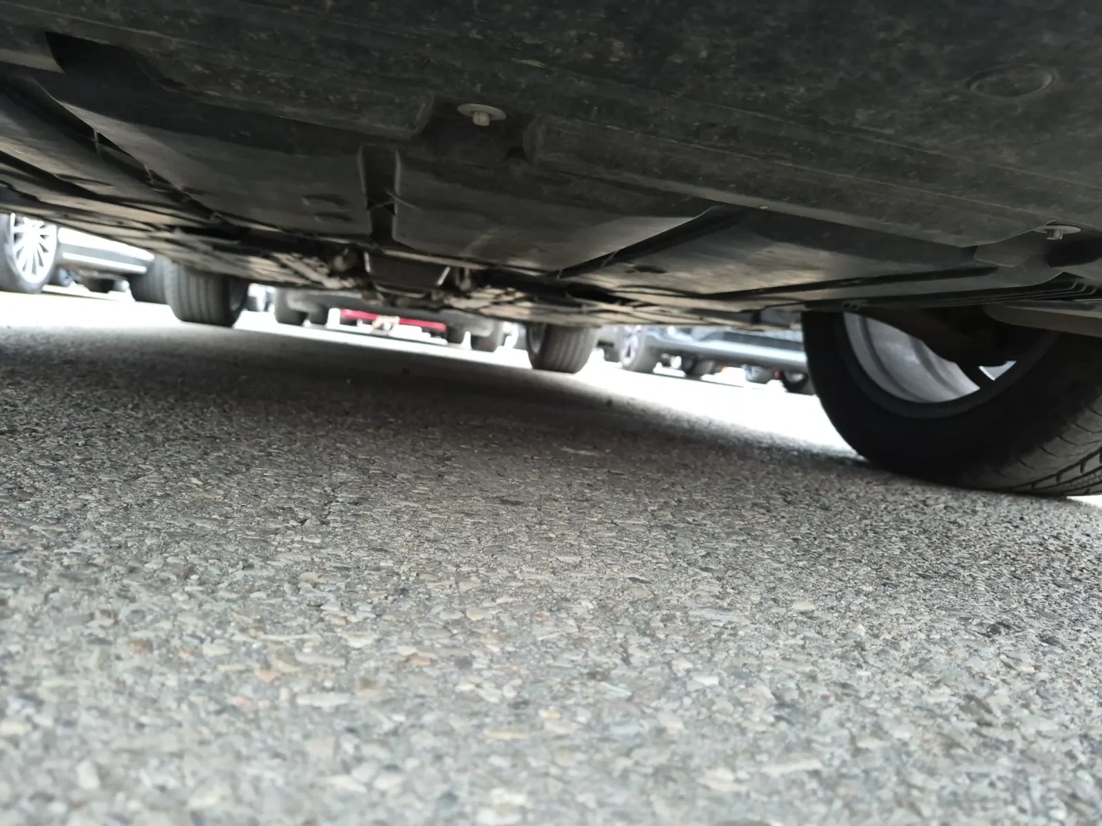 Undercarriage - Front Photo