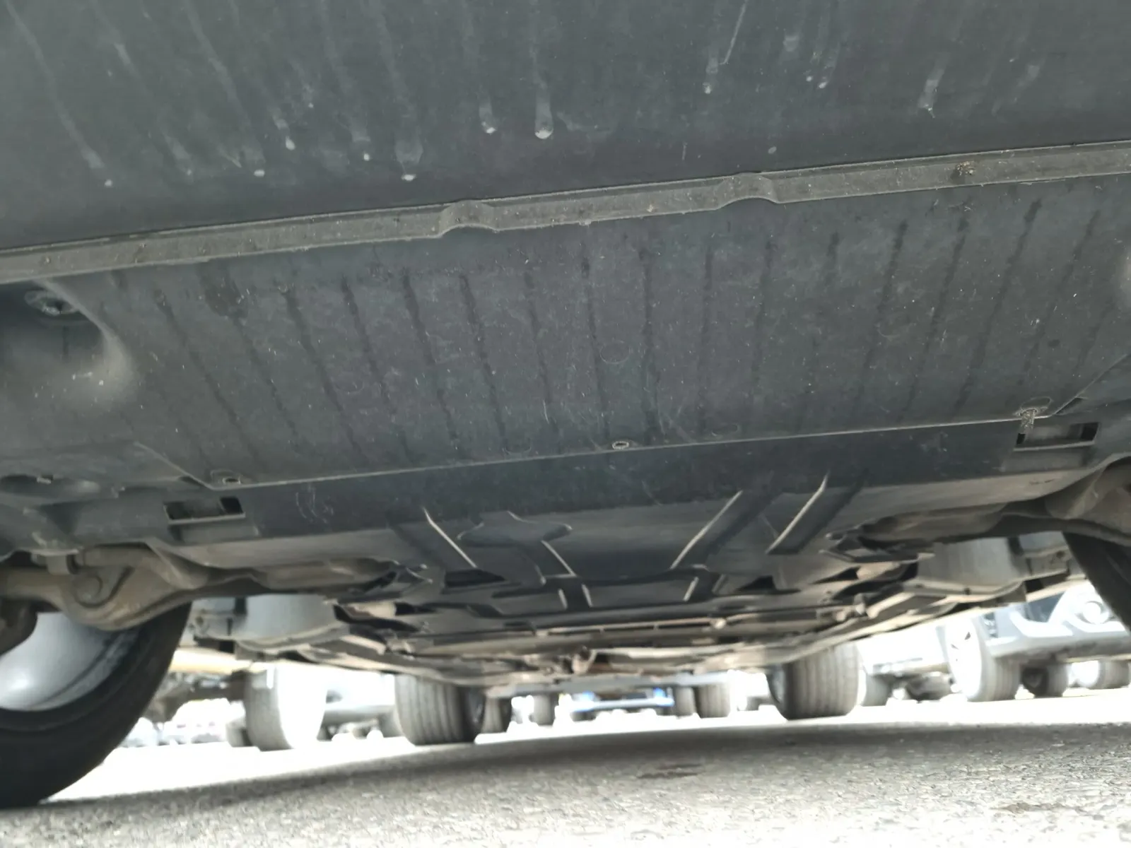 Undercarriage - Front Photo