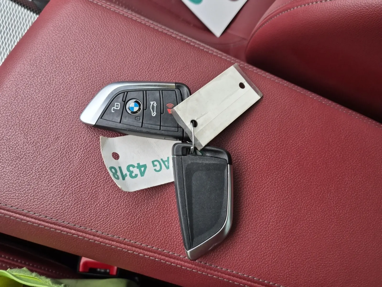 Keys/Fobs/Manual Photo