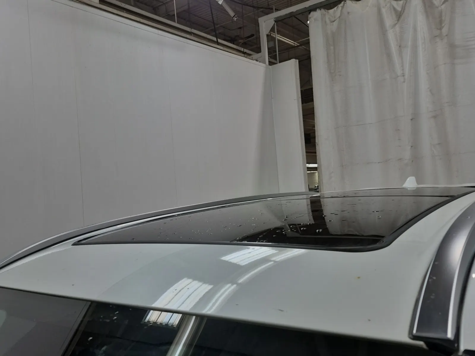Exterior Roof Photo