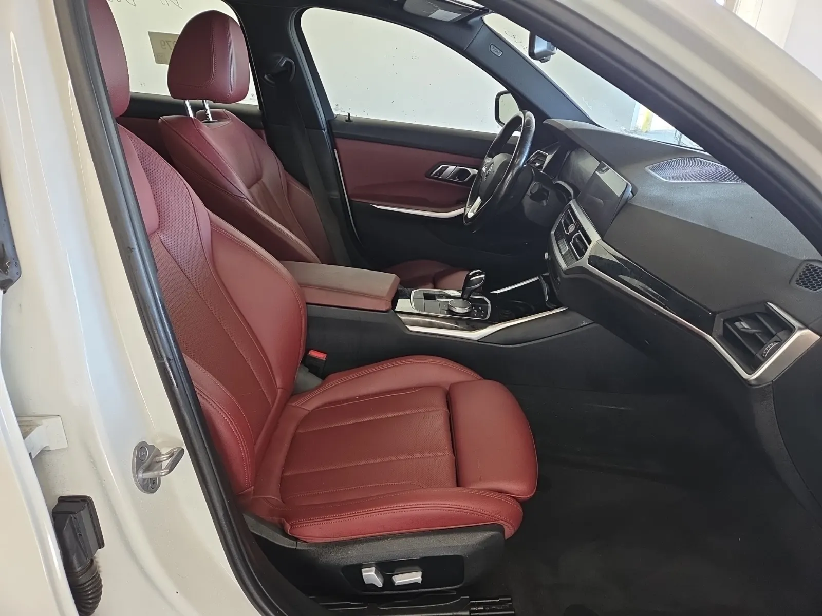 Right Side Interior Photo