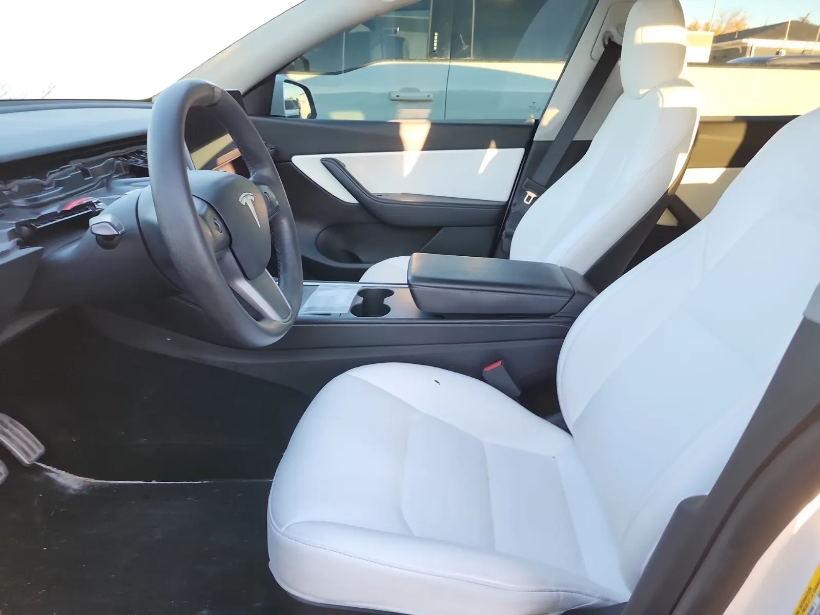 Front Interior Photo
