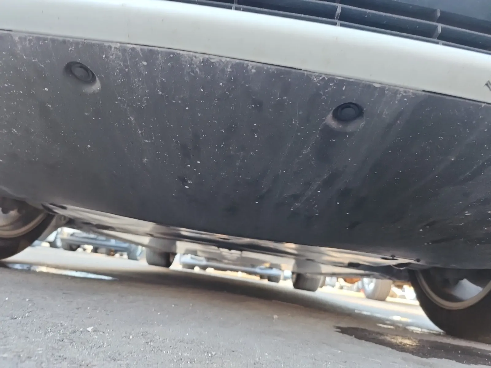 Undercarriage - Front Photo
