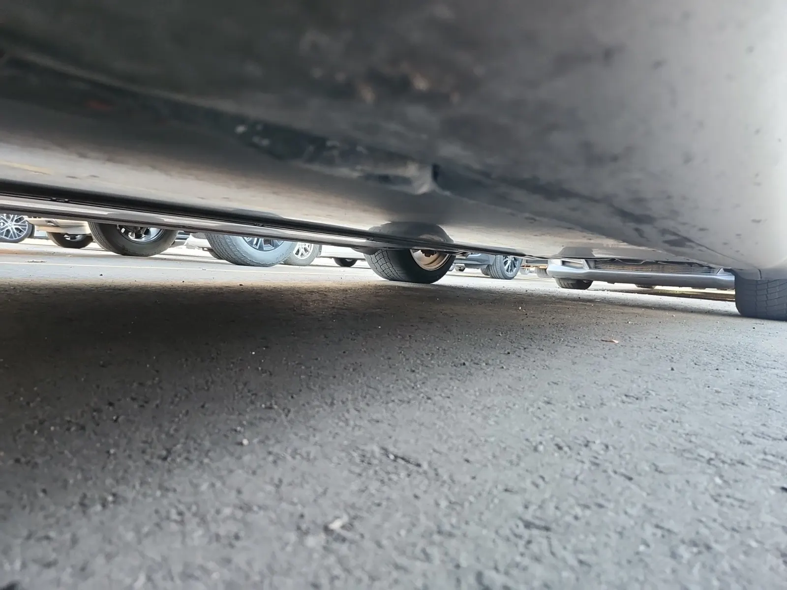 Undercarriage - Driver Photo