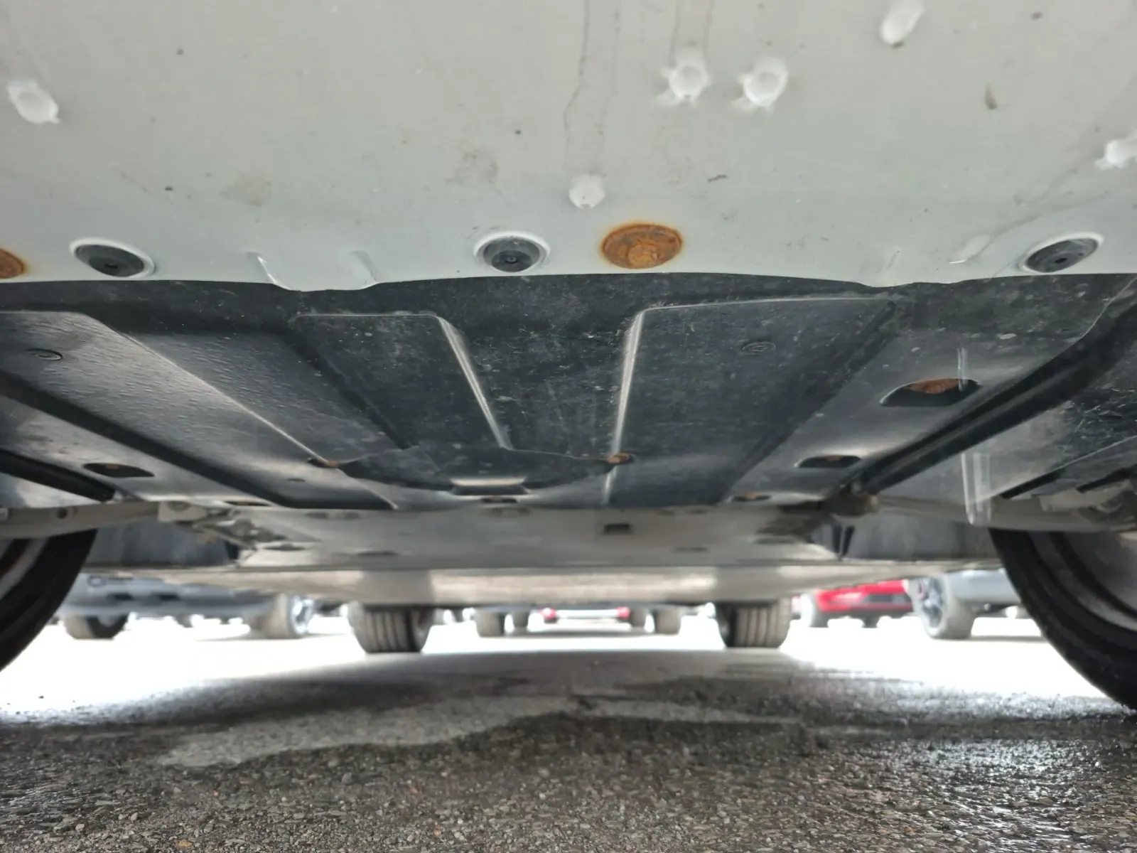 Undercarriage - Front Photo