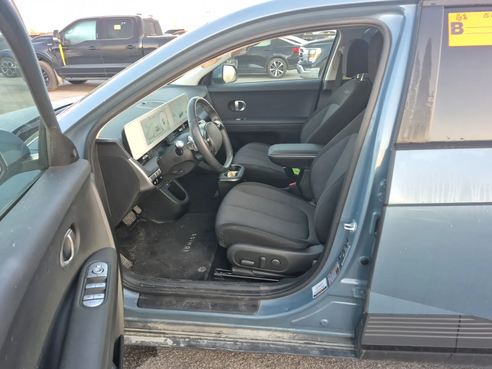 Front Interior Photo