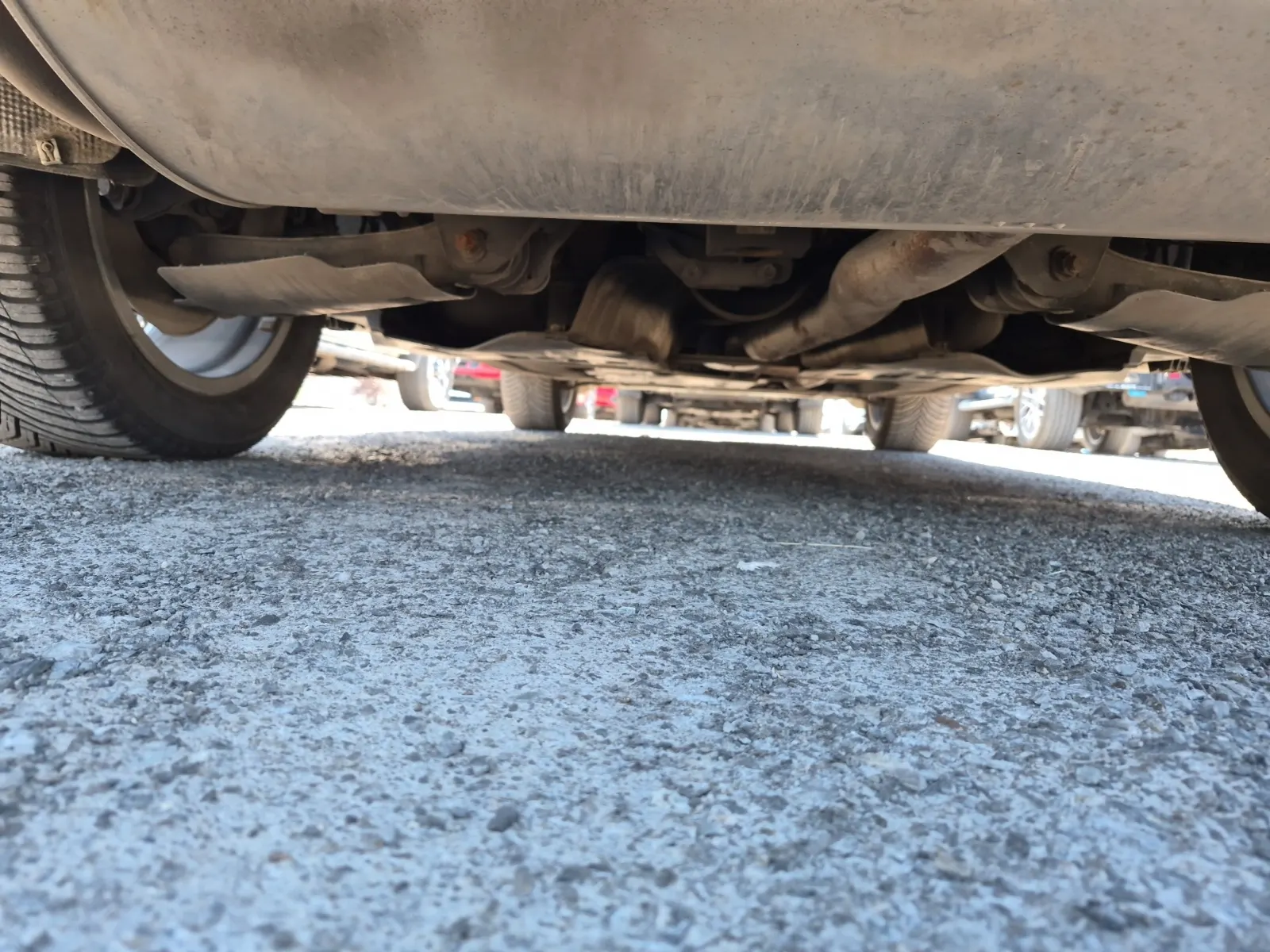 Undercarriage - Rear Photo