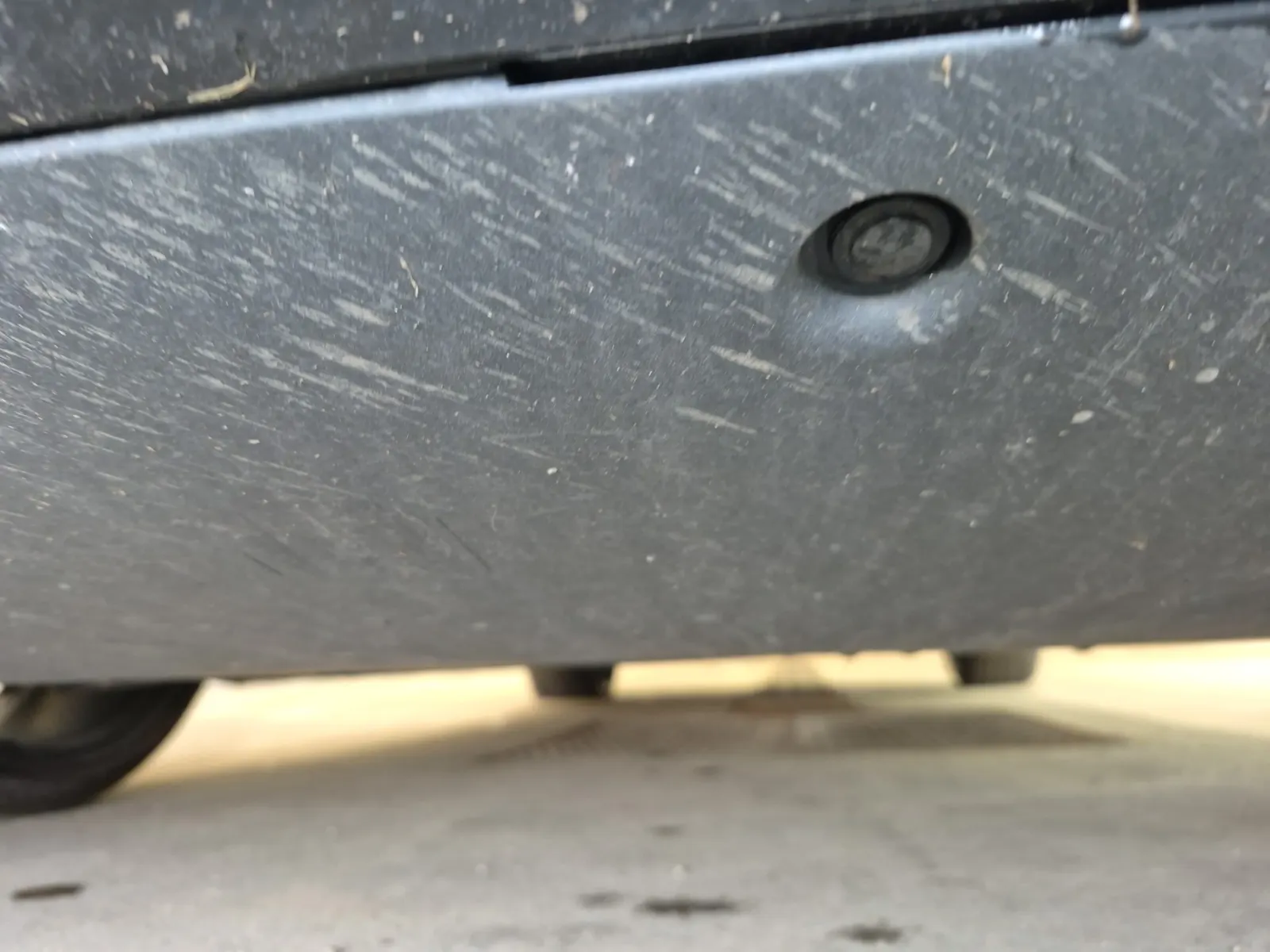 Undercarriage - Front Photo