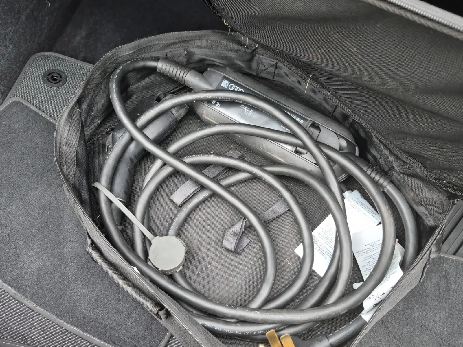 Charging Cable Photo