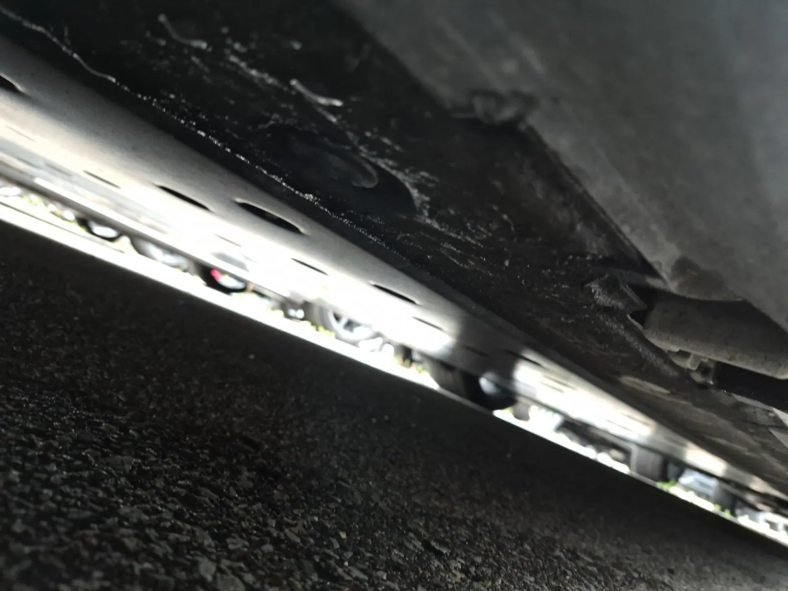 Undercarriage - Driver Photo