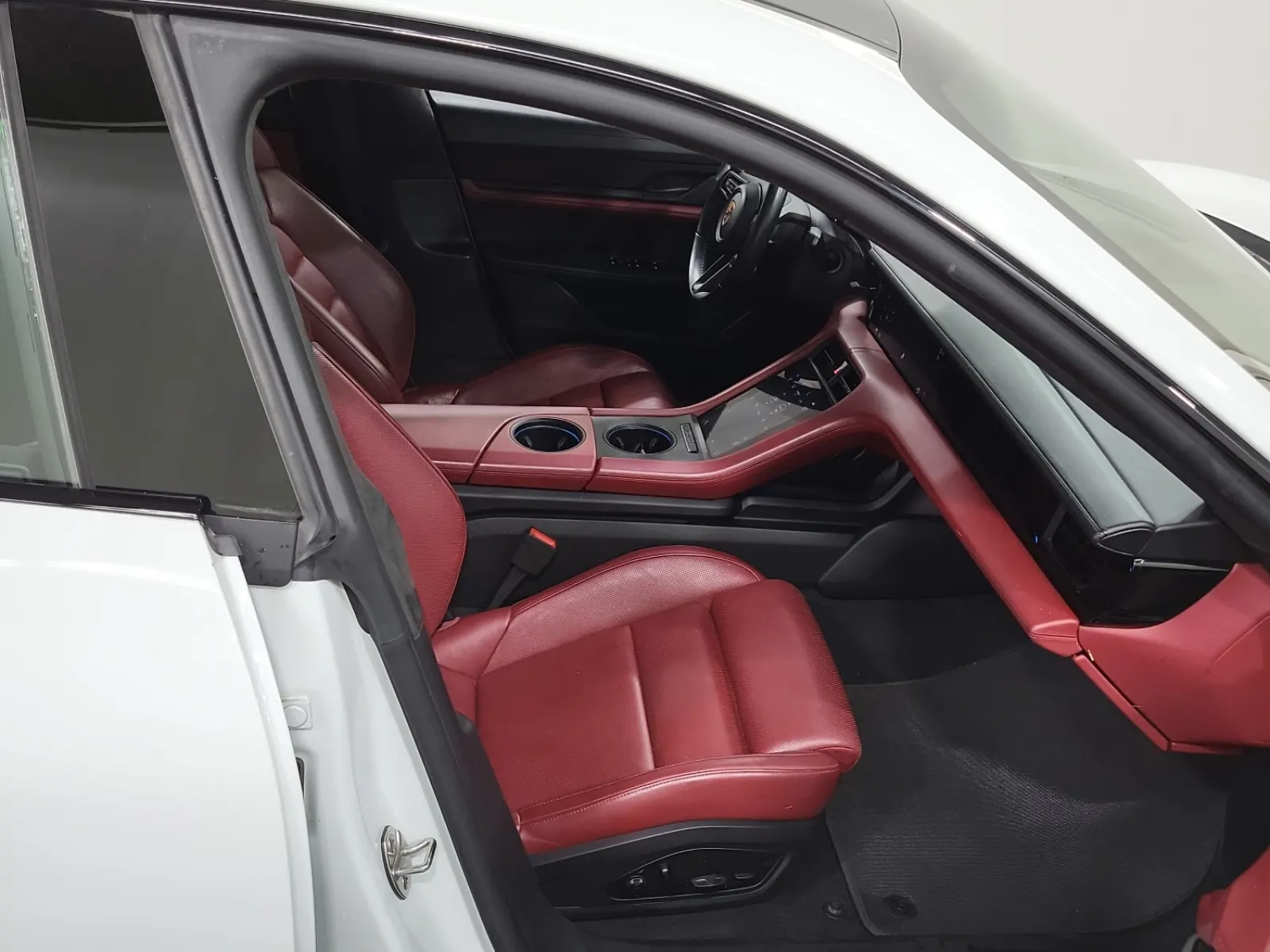 Right Side Interior Photo