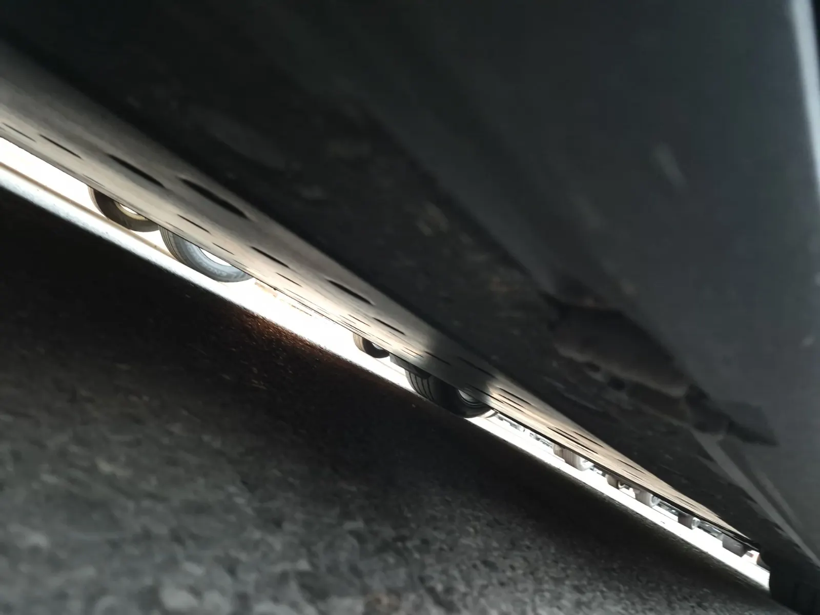 Undercarriage - Driver Photo