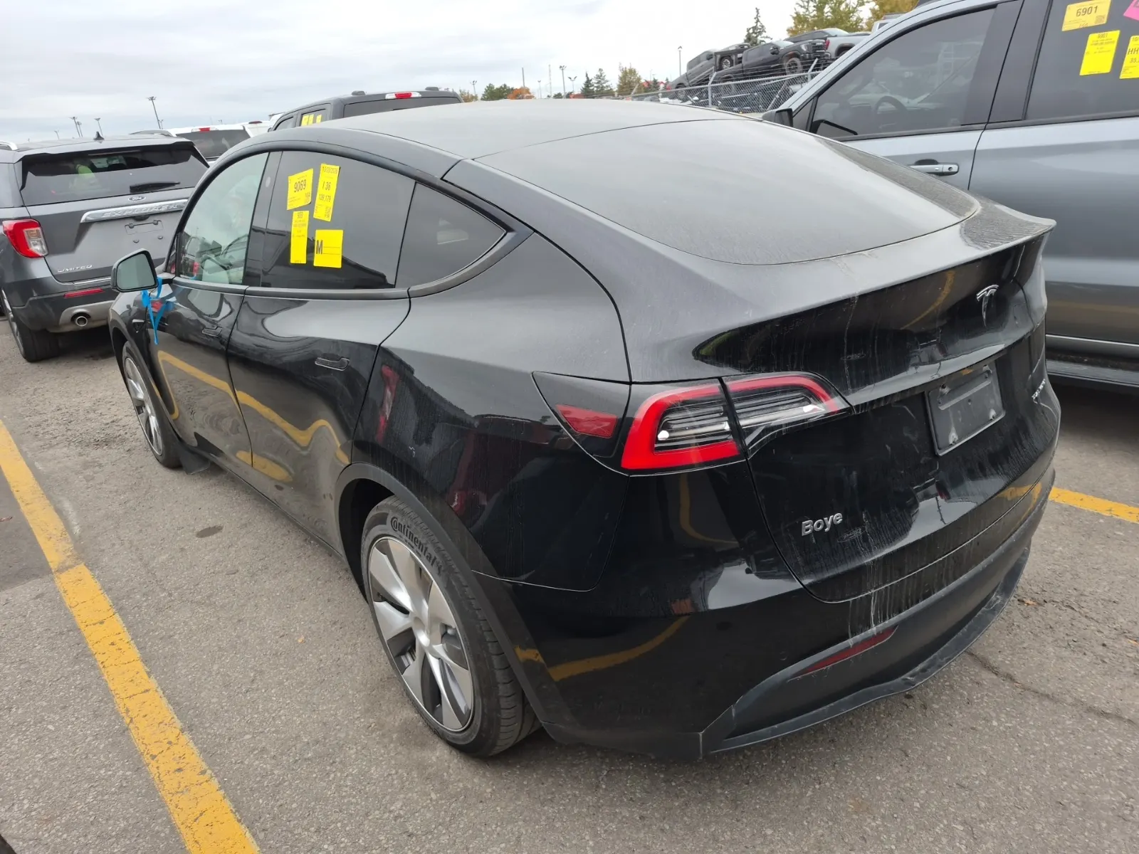 Driver Rear 3/4 Photo