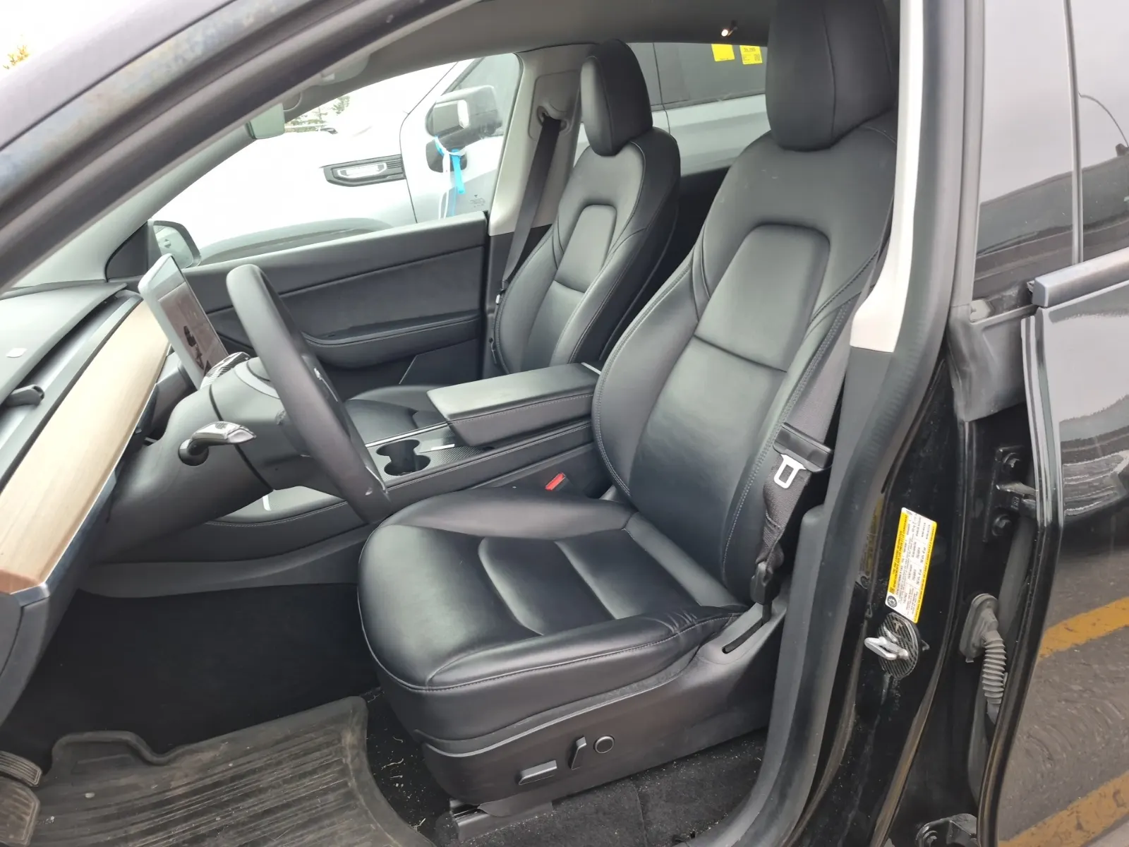 Front Interior Photo