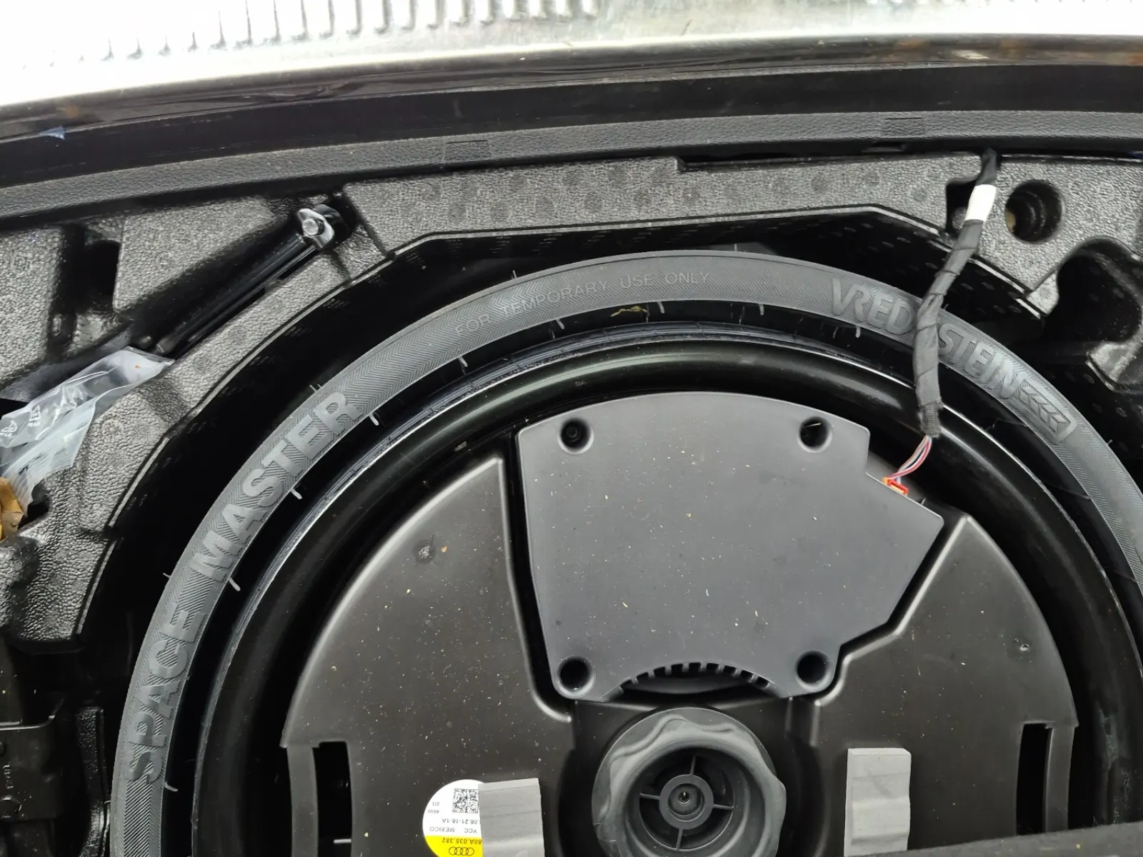 Spare Tire & Wheel Photo