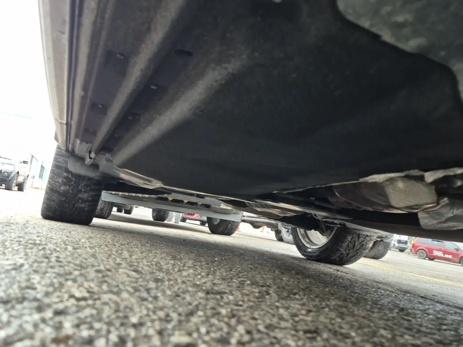 Undercarriage - Passenger Photo