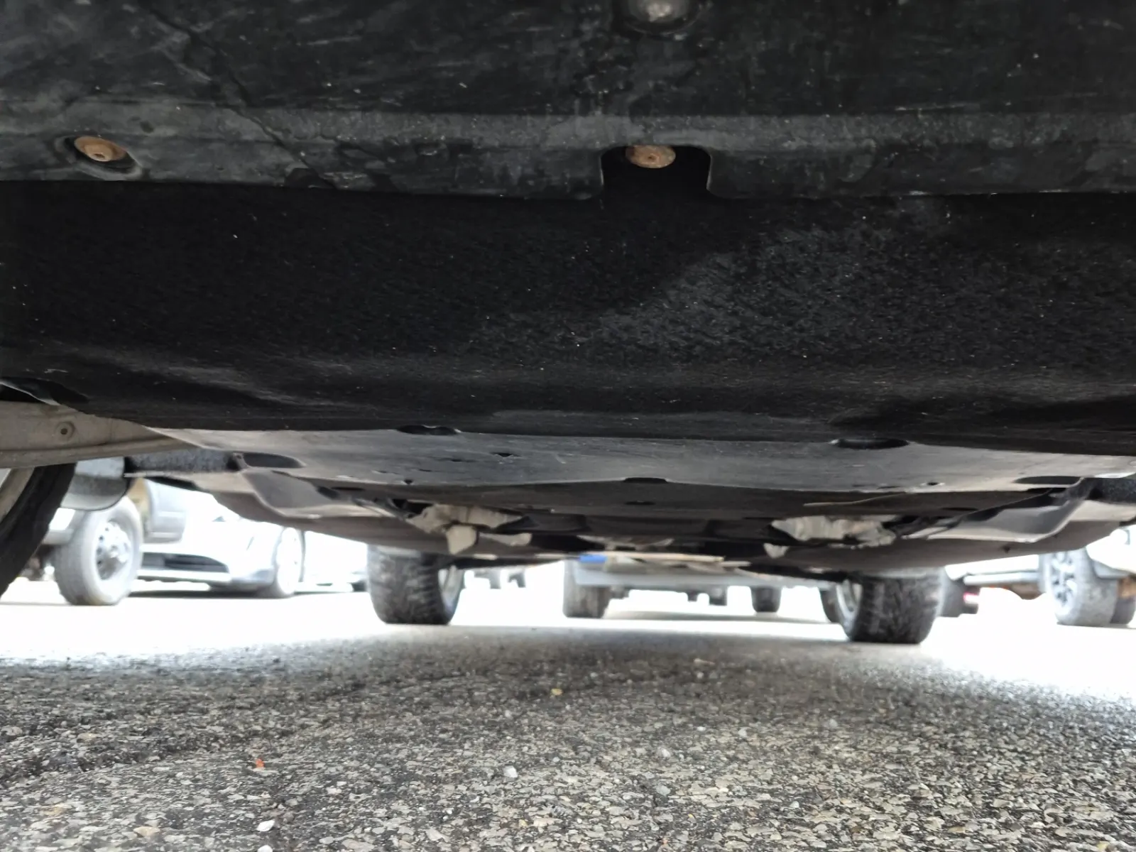 Undercarriage - Front Photo