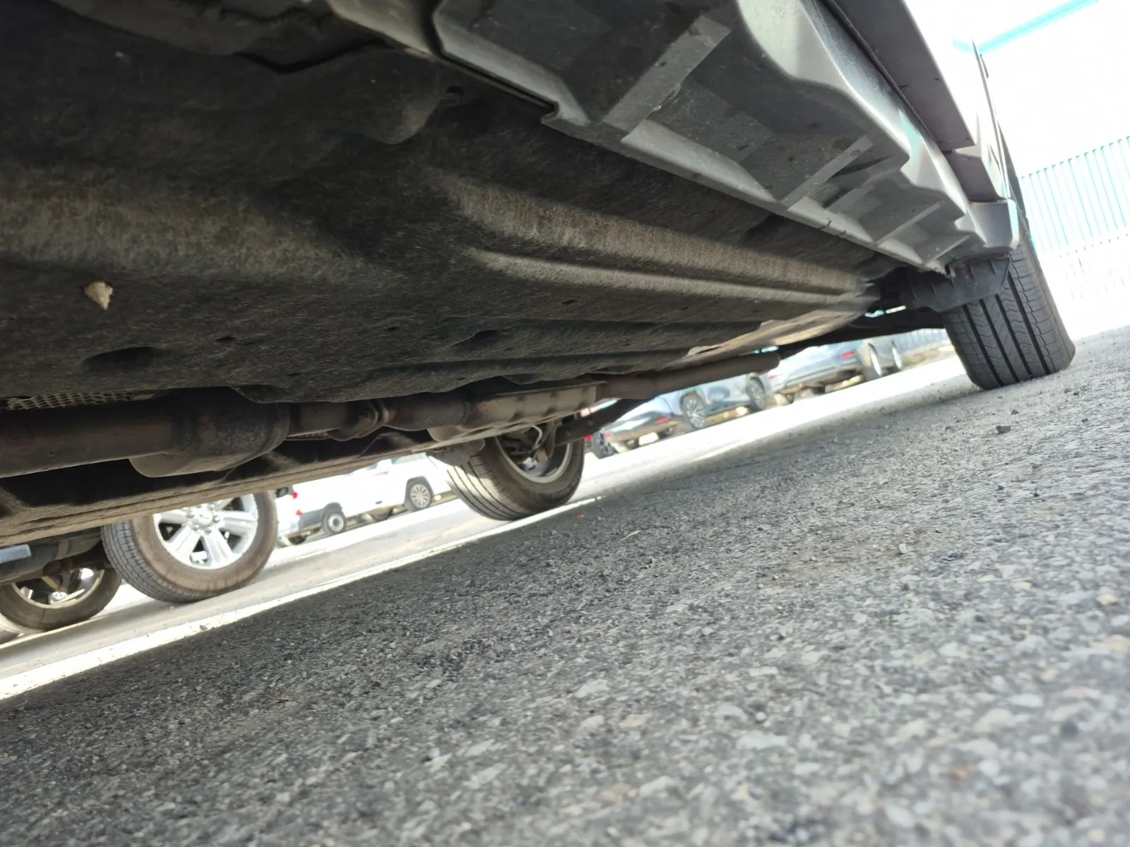 Undercarriage - Driver Photo