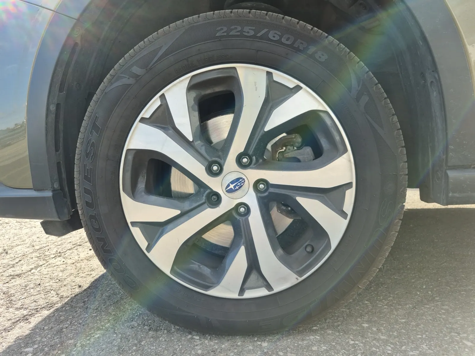 Front driver wheel/tire photo