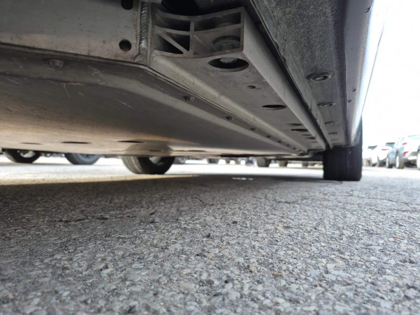 Undercarriage - Passenger Photo