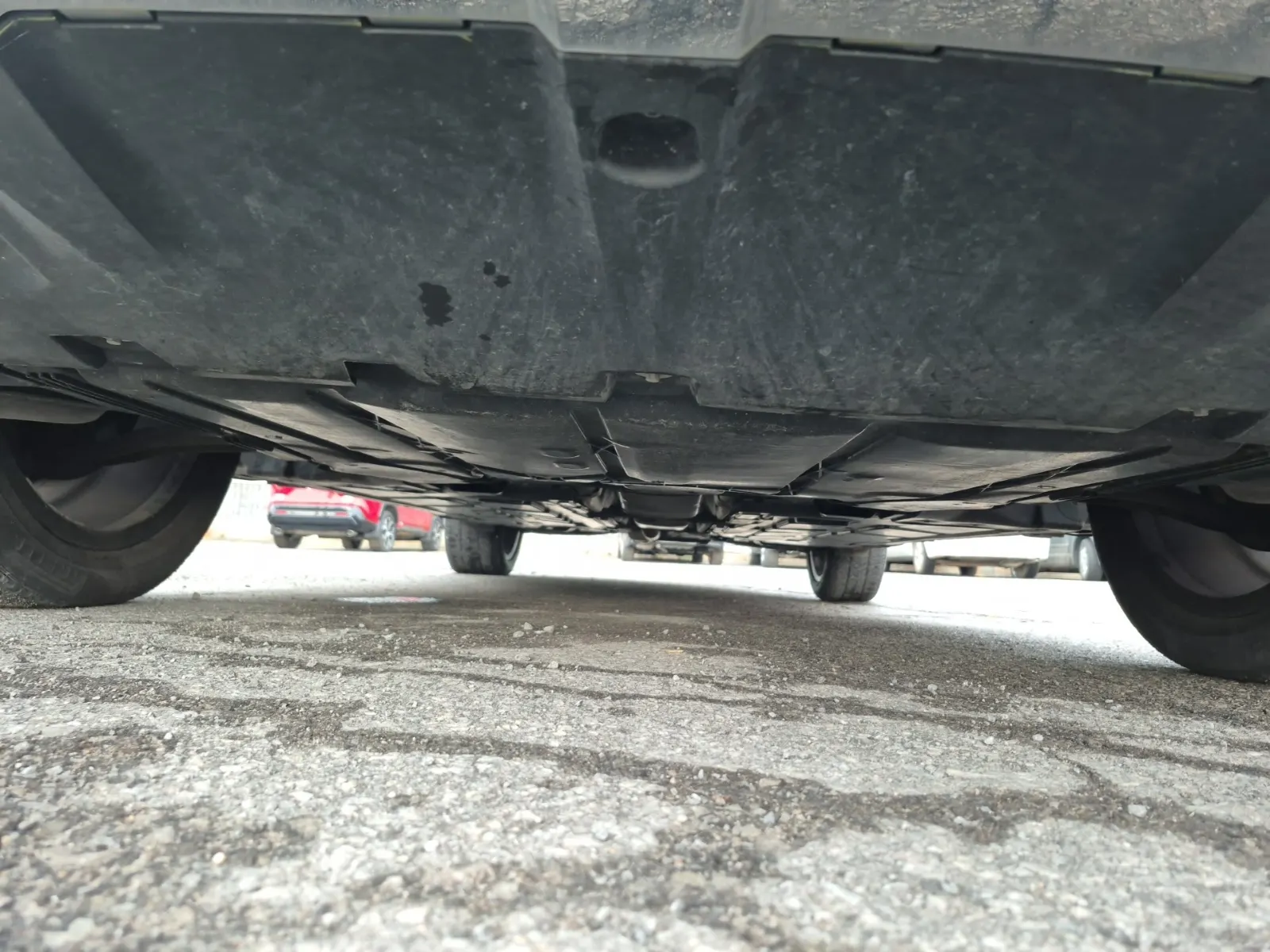 Undercarriage - Front Photo