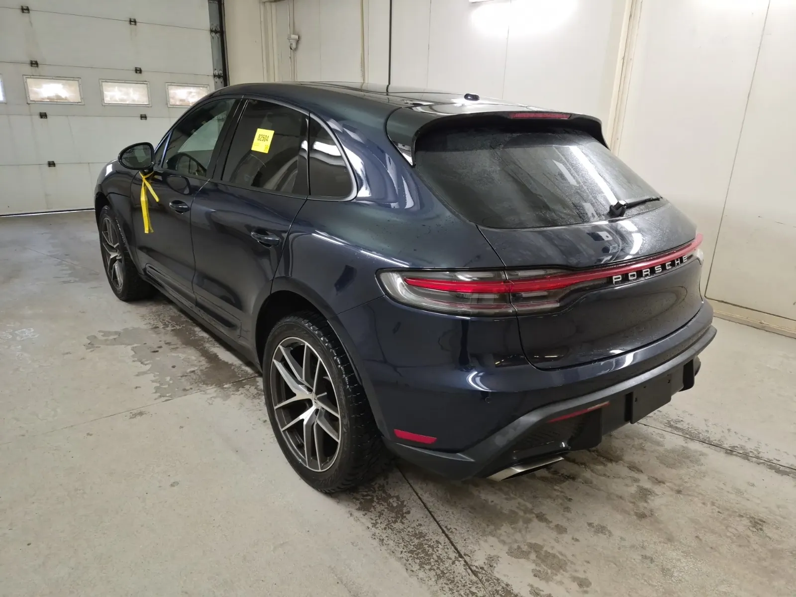 Driver Rear 3/4 Photo
