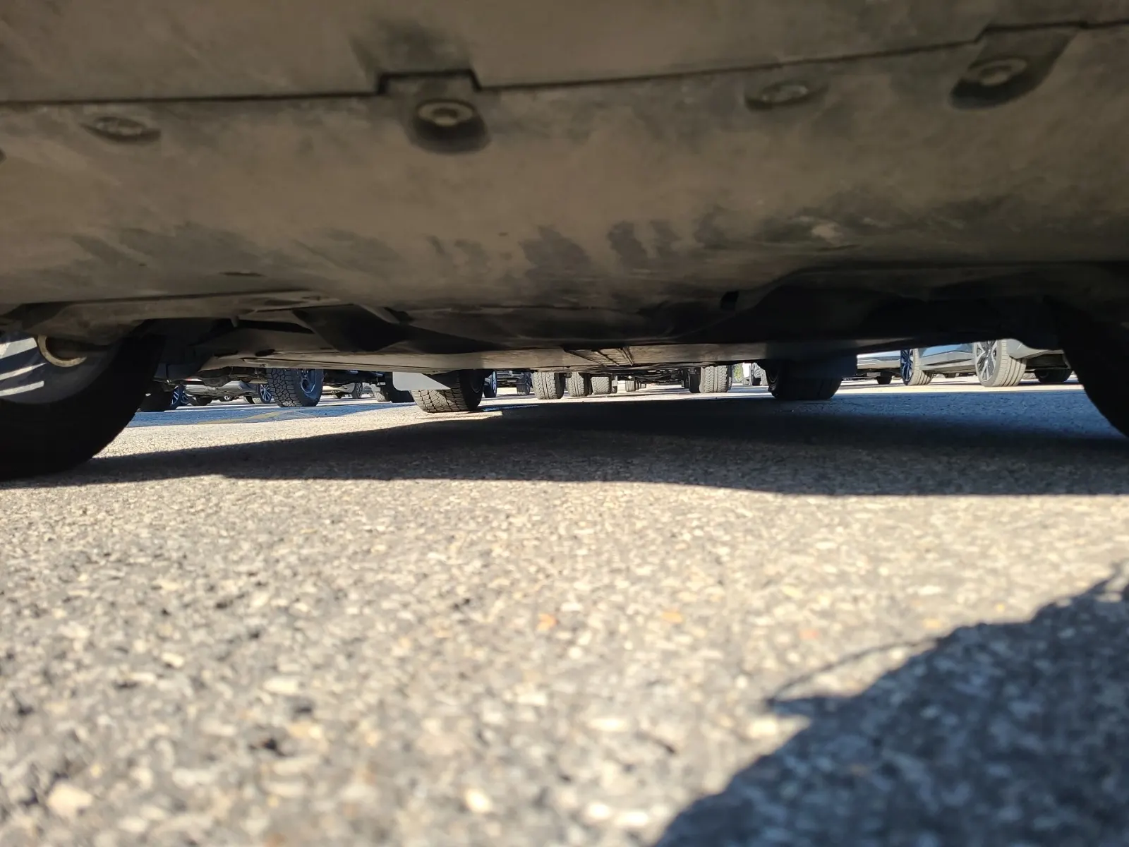 Undercarriage - Rear Photo