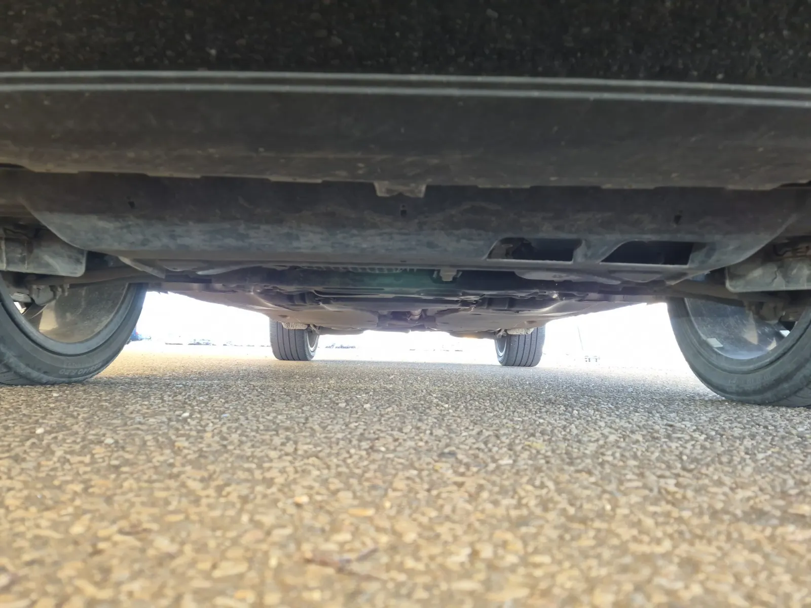 Undercarriage - Front Photo