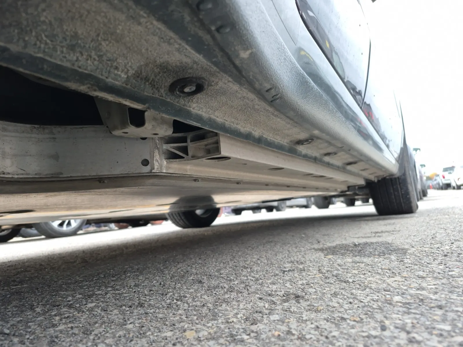 Undercarriage - Passenger Photo