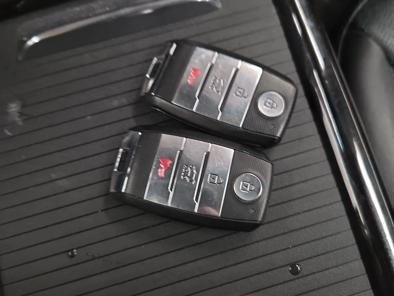 Keys/Fobs/Manual Photo
