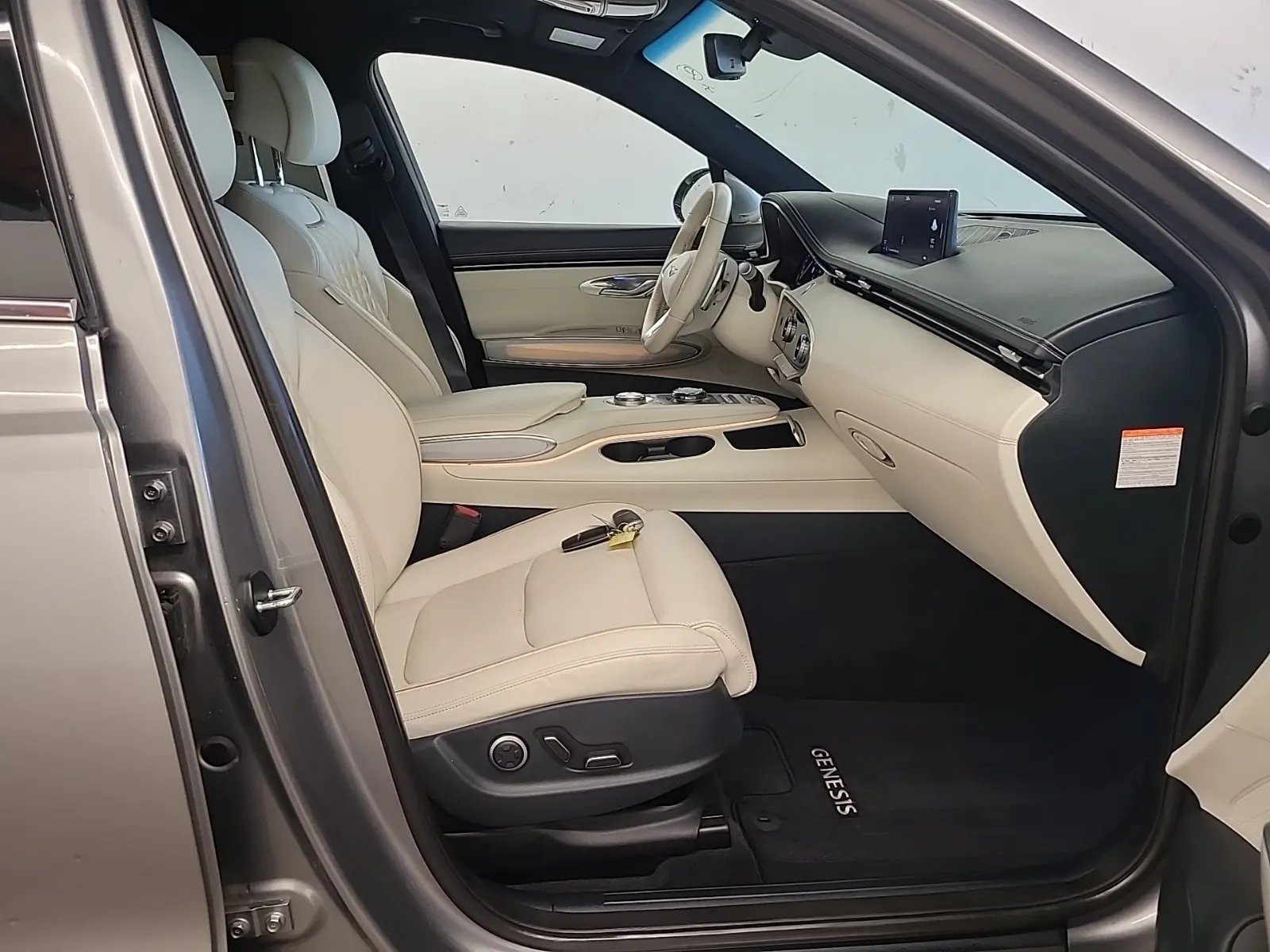 Right Side Interior Photo
