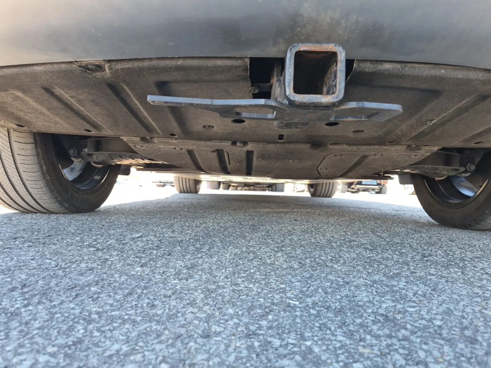Undercarriage - Rear Photo