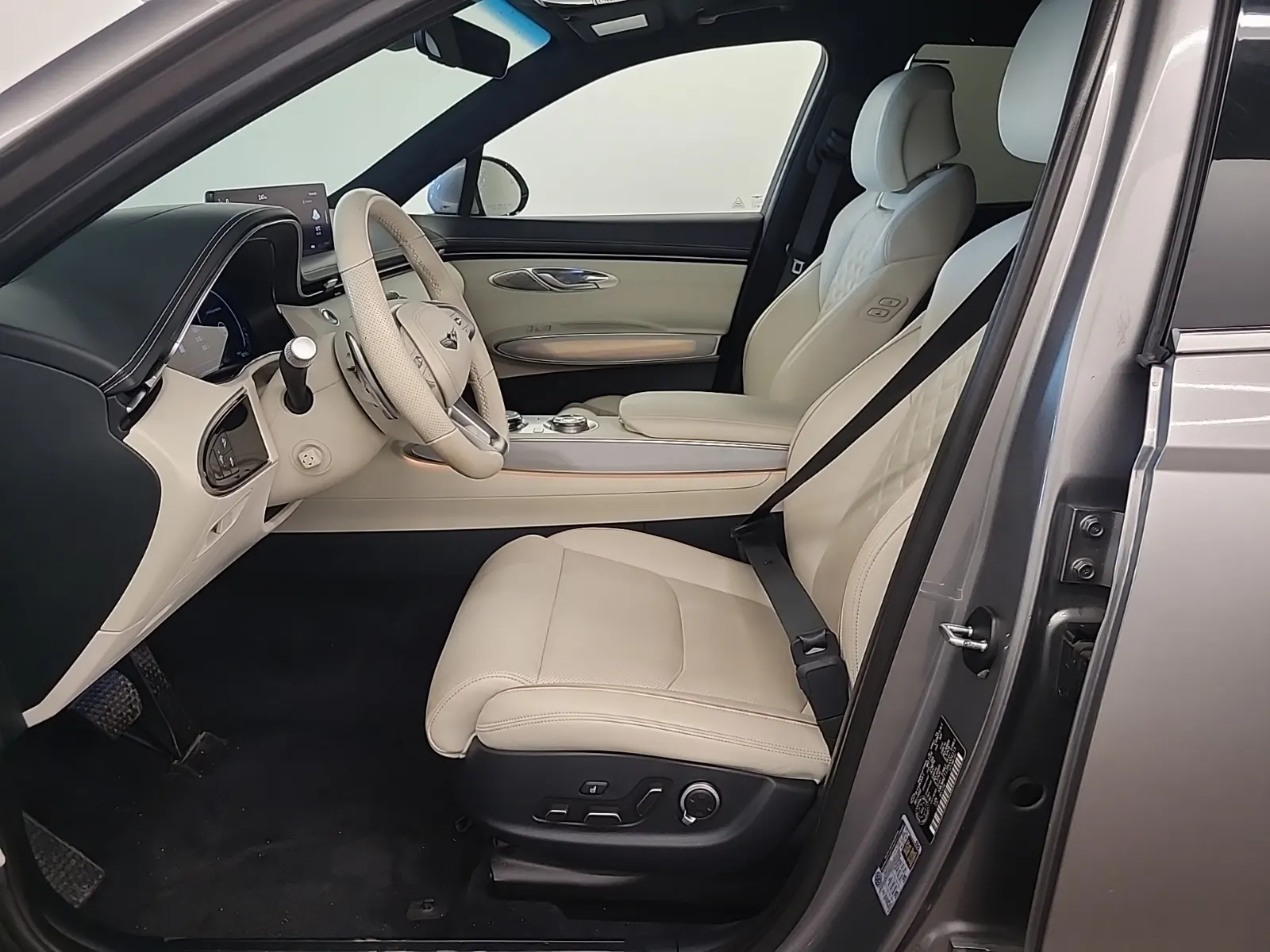 Front Interior Photo