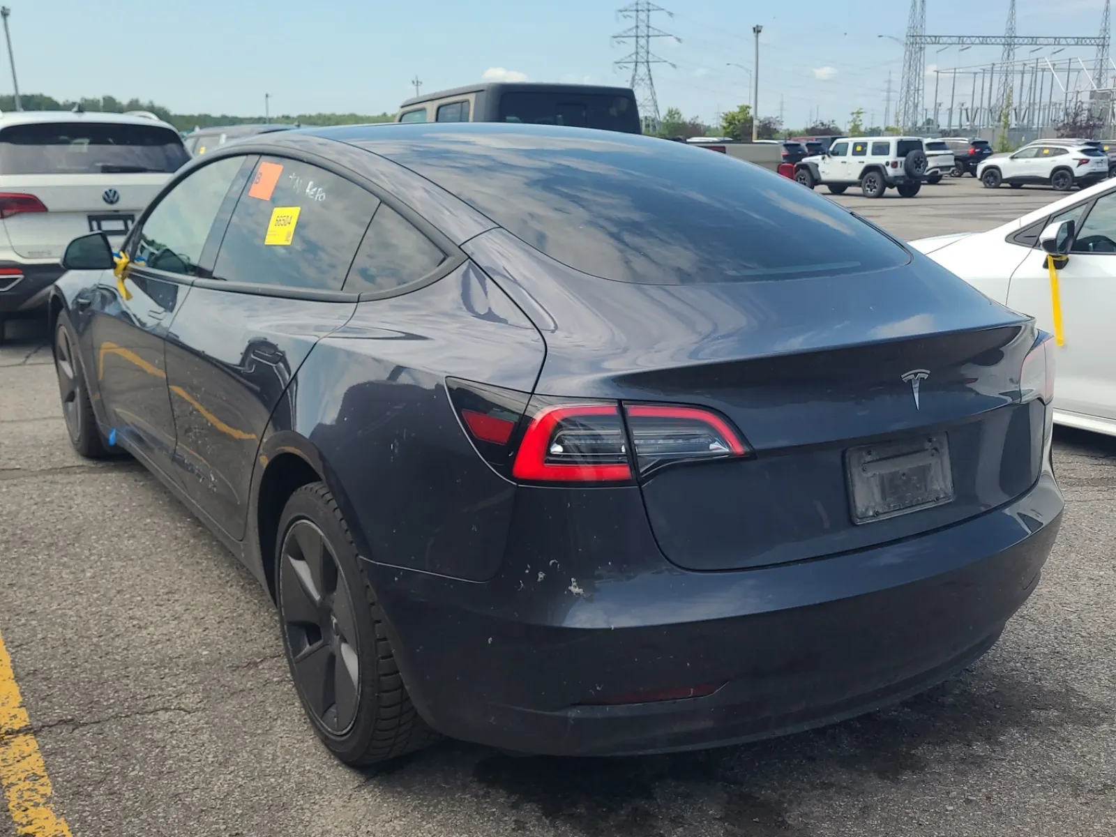 Driver Rear 3/4 Photo