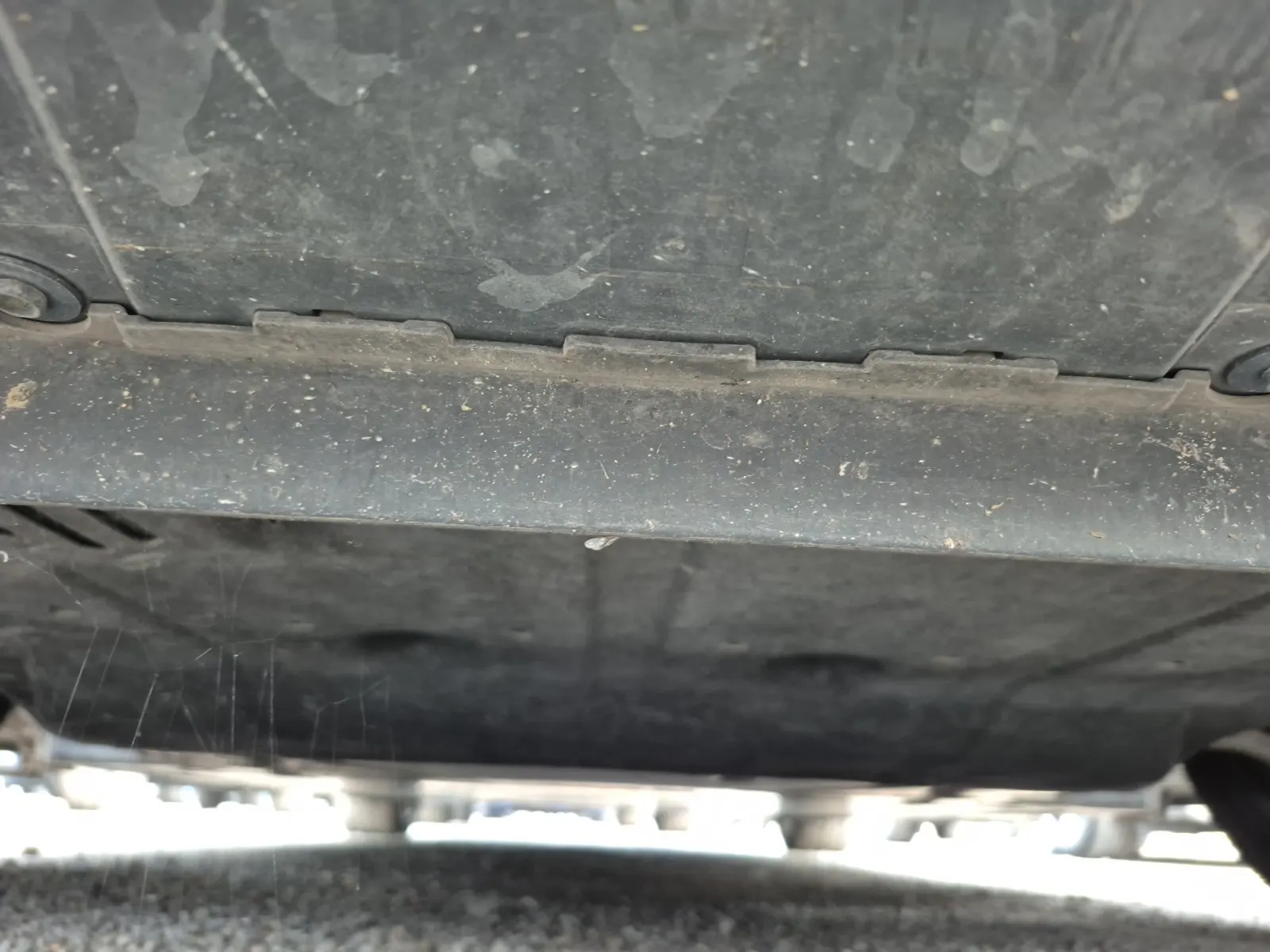 Undercarriage - Front Photo