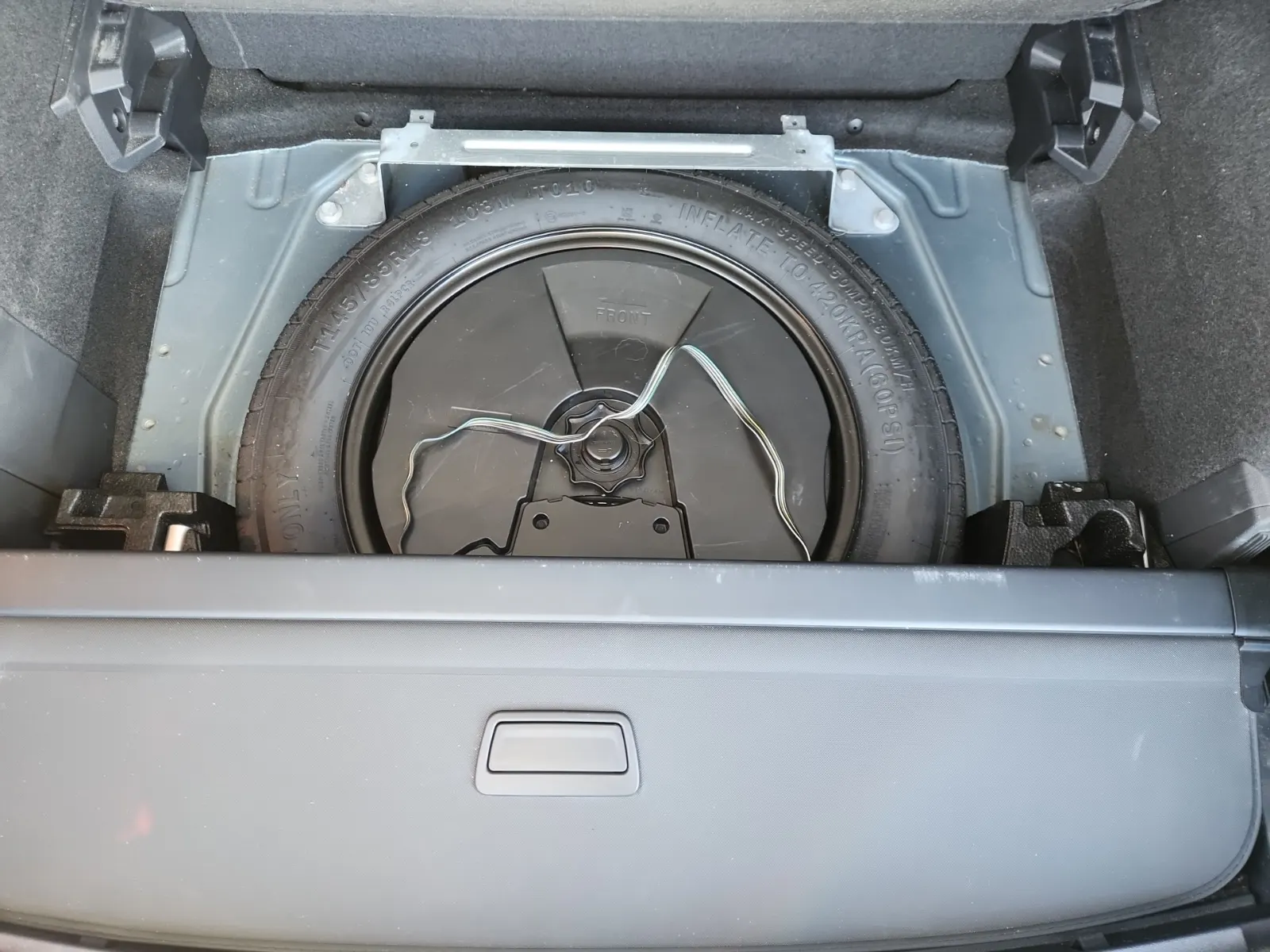 Spare Tire & Wheel Photo